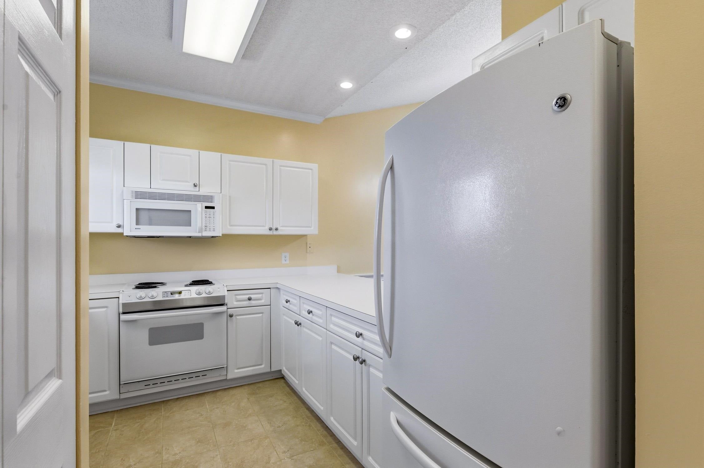 4657 Wild Iris Dr. 303