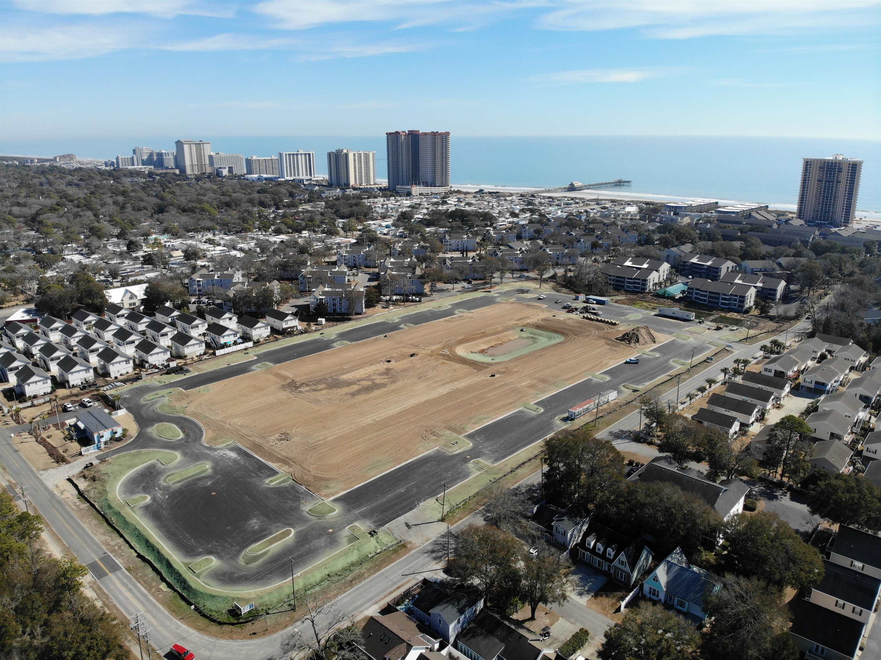 235 Fins Up Circle 2-413