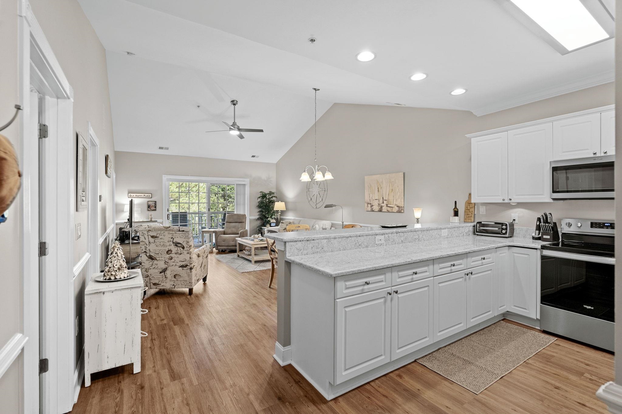 4885 Magnolia Pointe Ln. 304