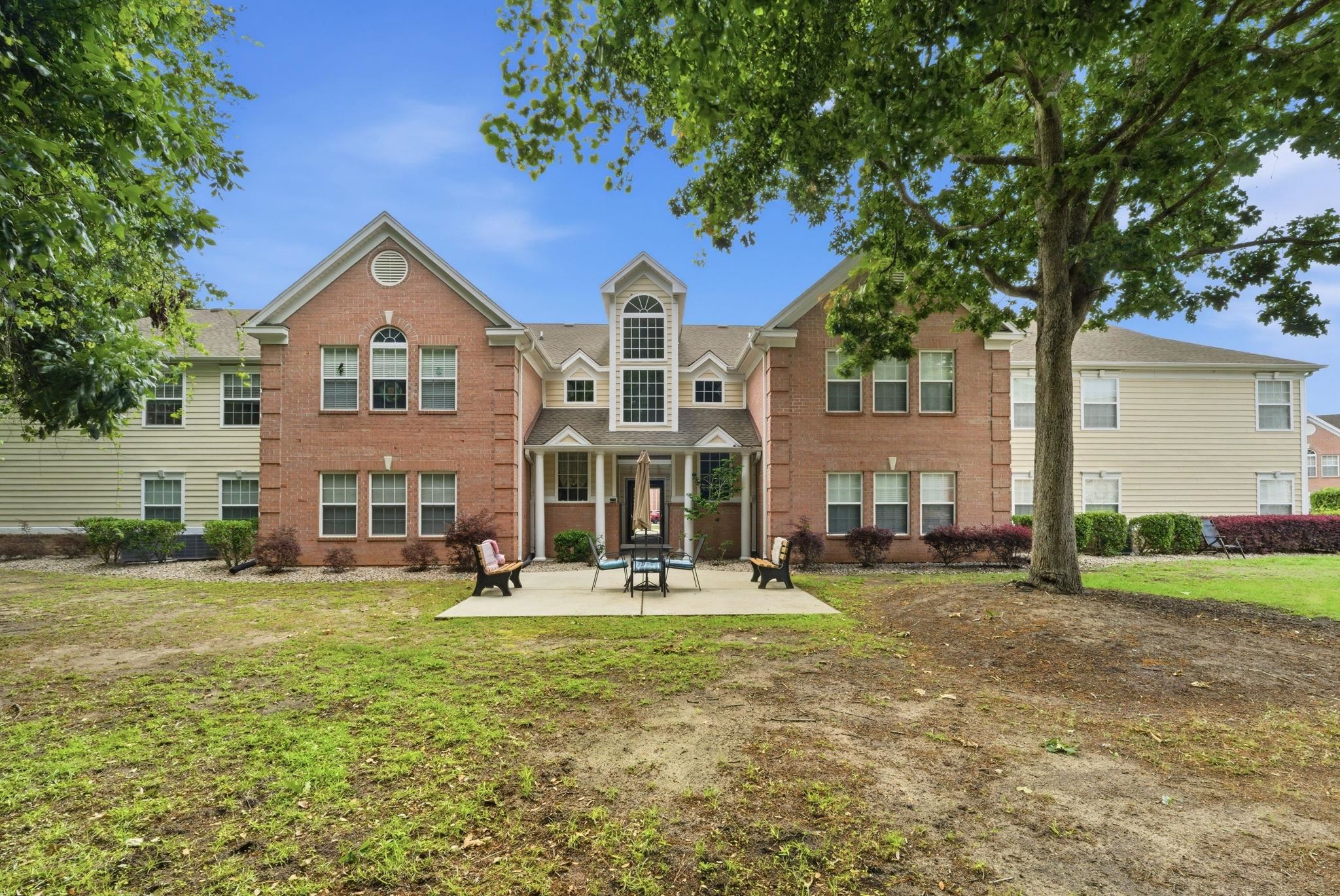4390 Daphne Ln. D