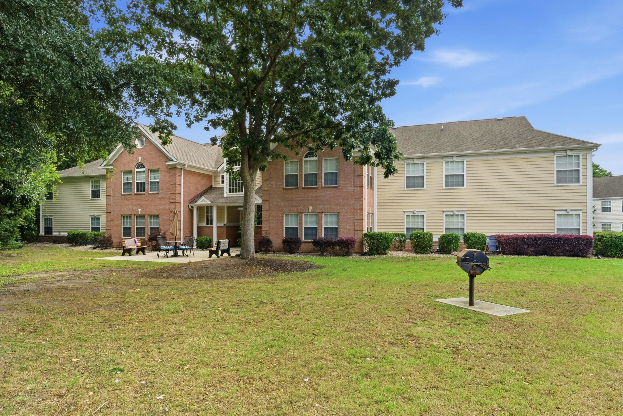 4390 Daphne Ln. D