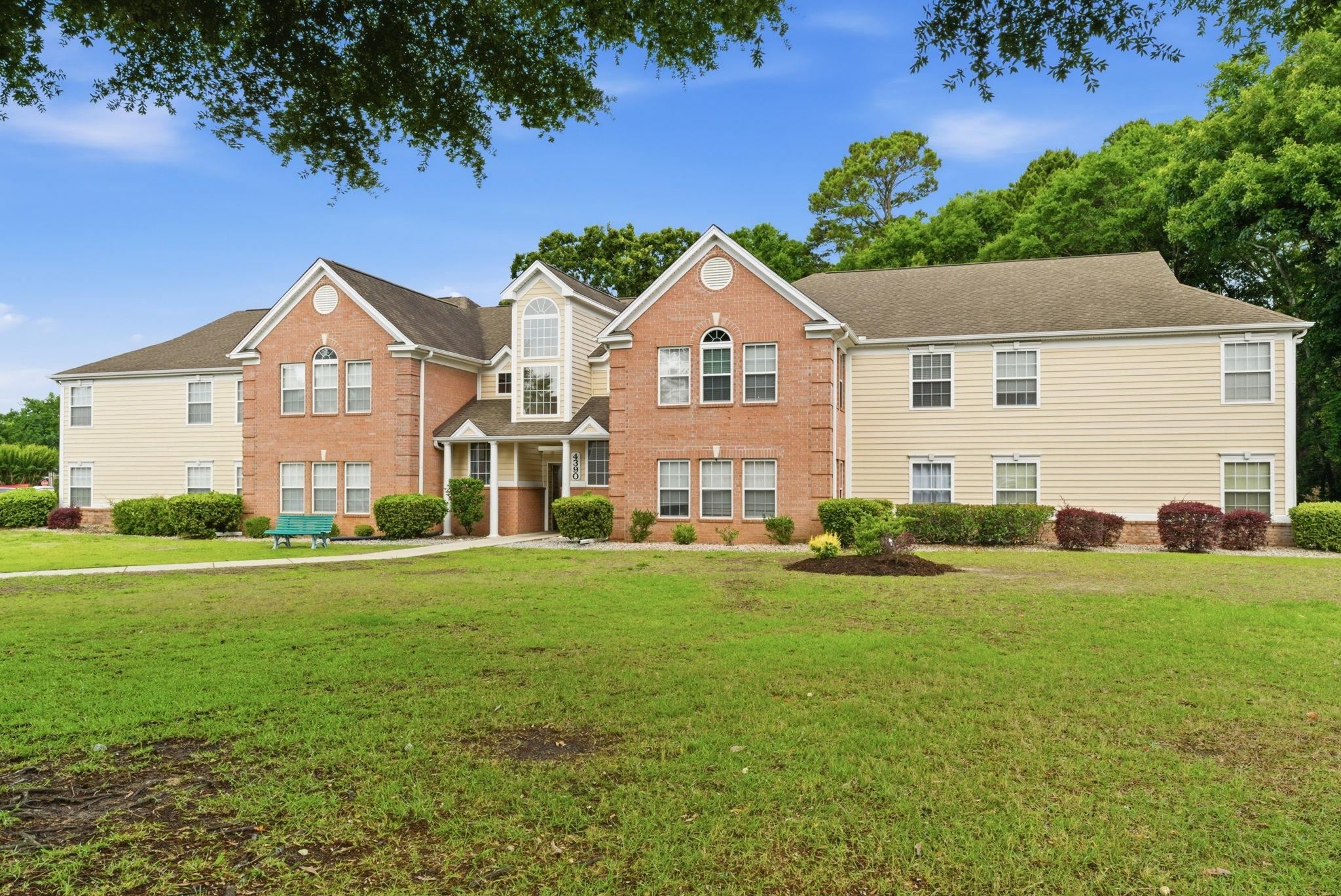 4390 Daphne Ln. D
