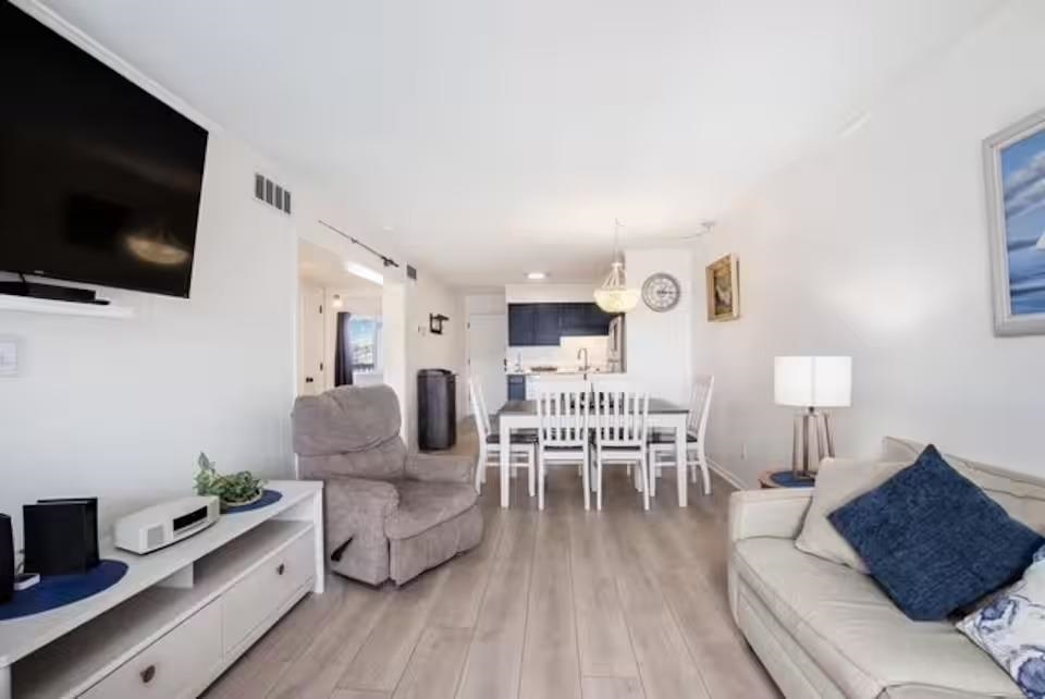 6001 N Ocean Blvd. 242