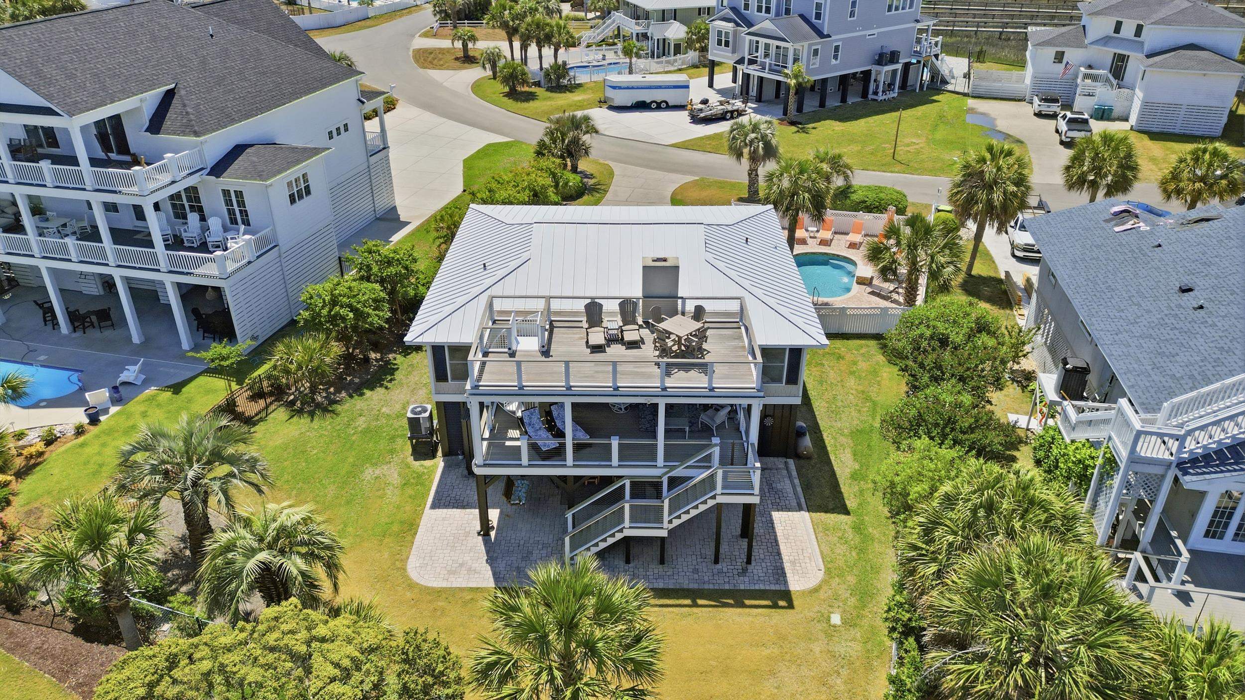 1607 Dolphin St.