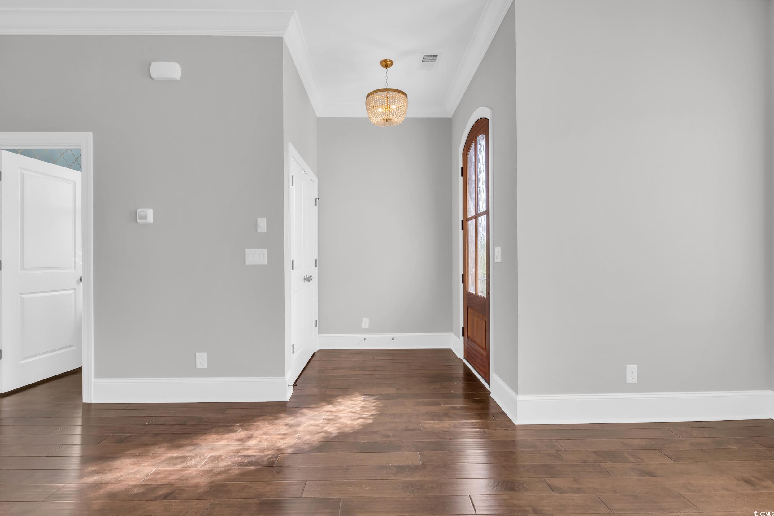 438 Saint Julian Ln.