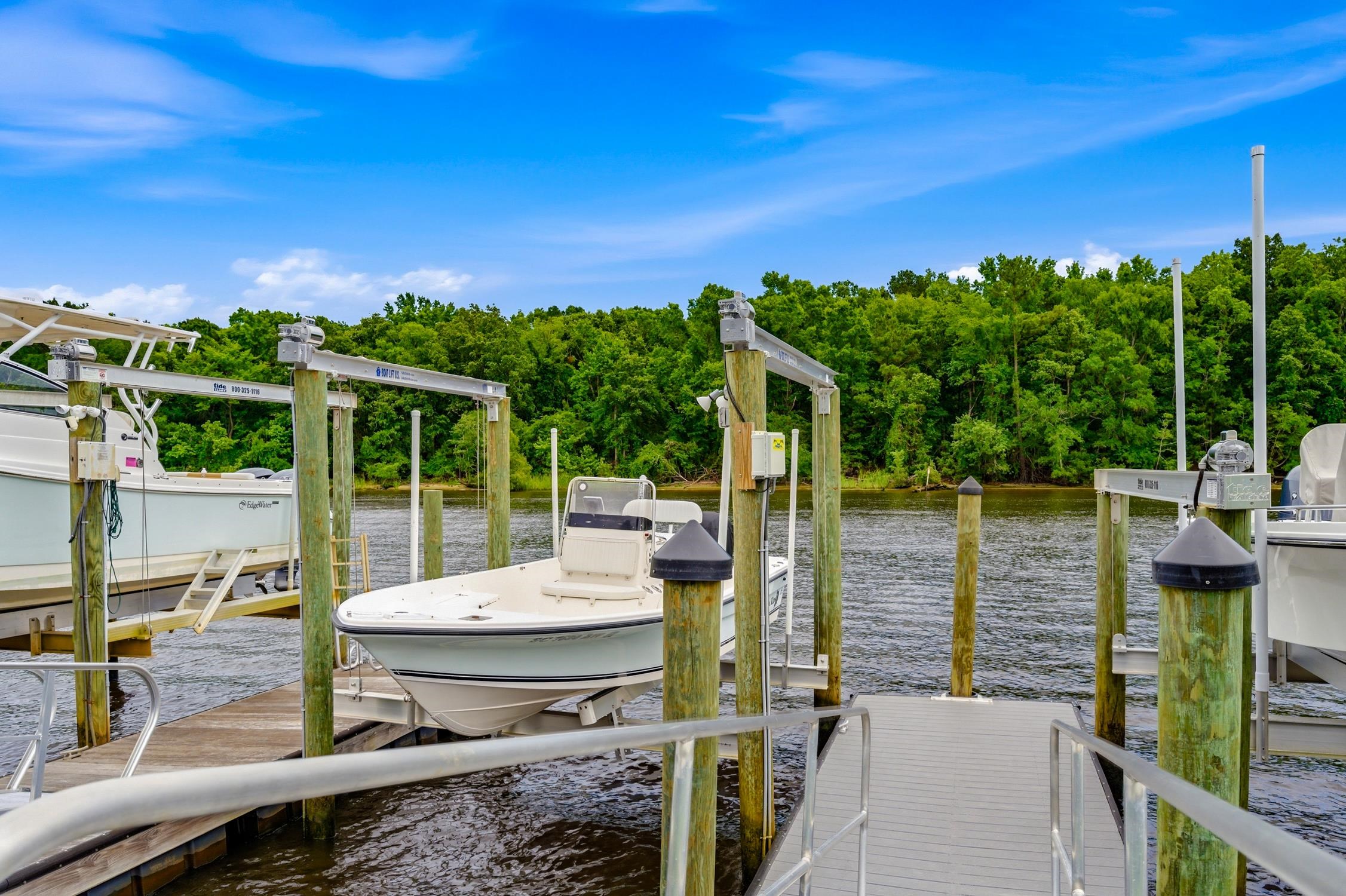 313 Harbour View Dr.