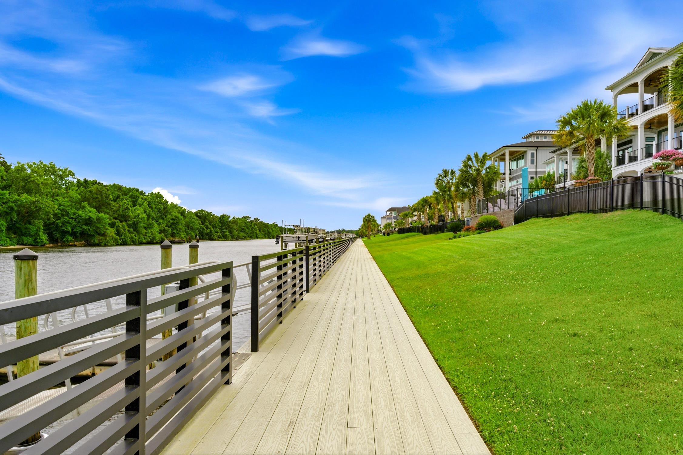 313 Harbour View Dr.