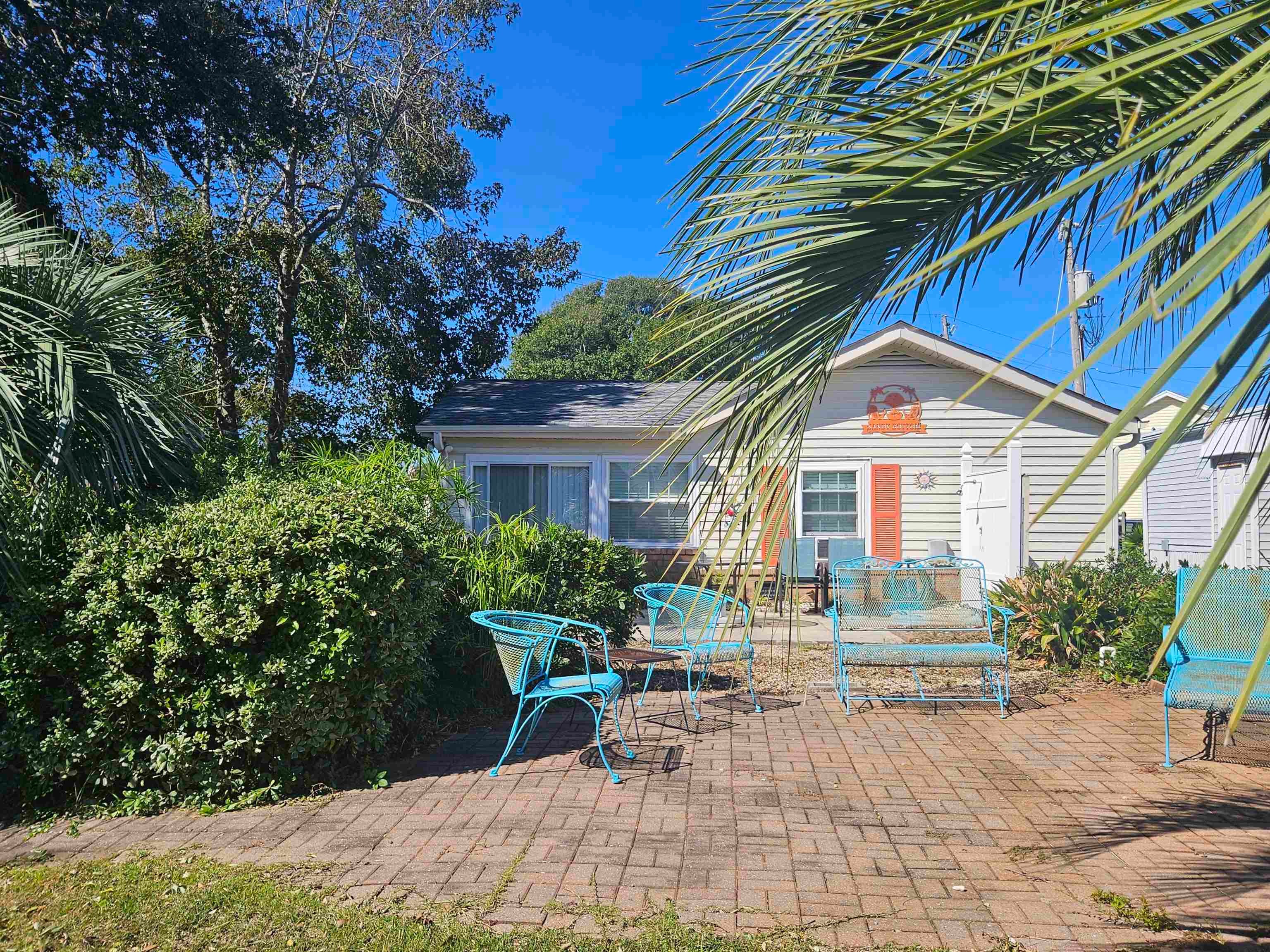 204 Flamingo Ct.