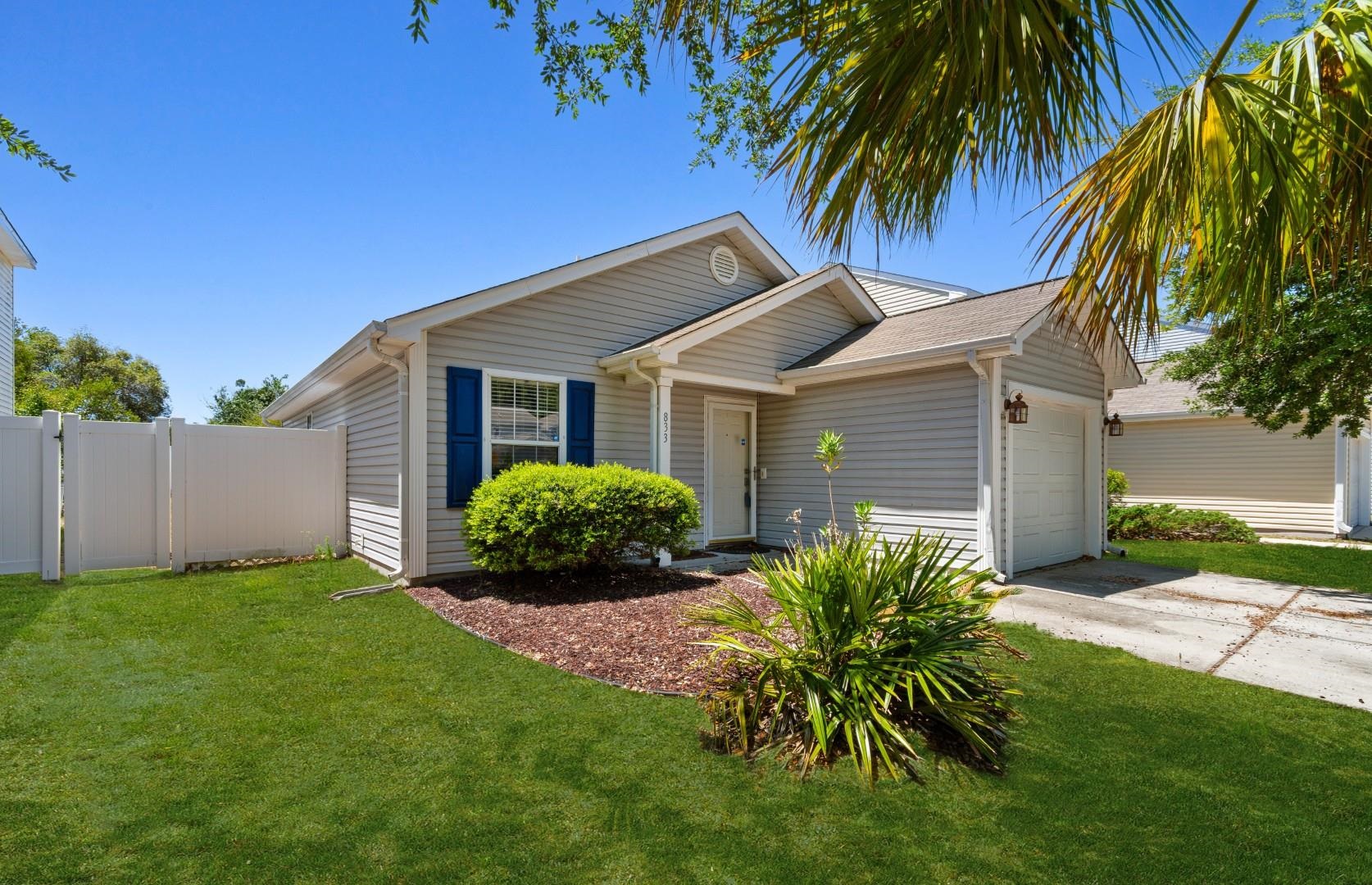 833 Silvercrest Dr.