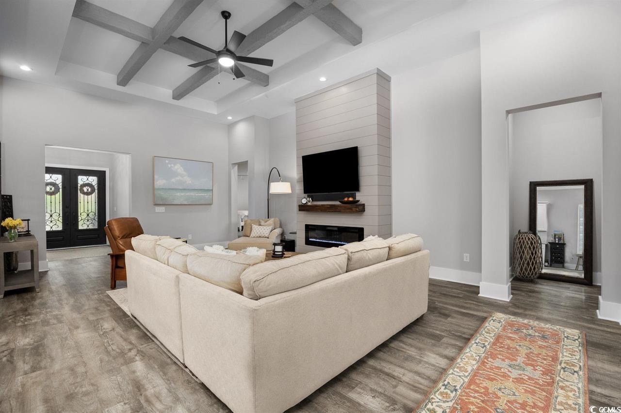 172 Sago Palm Dr.