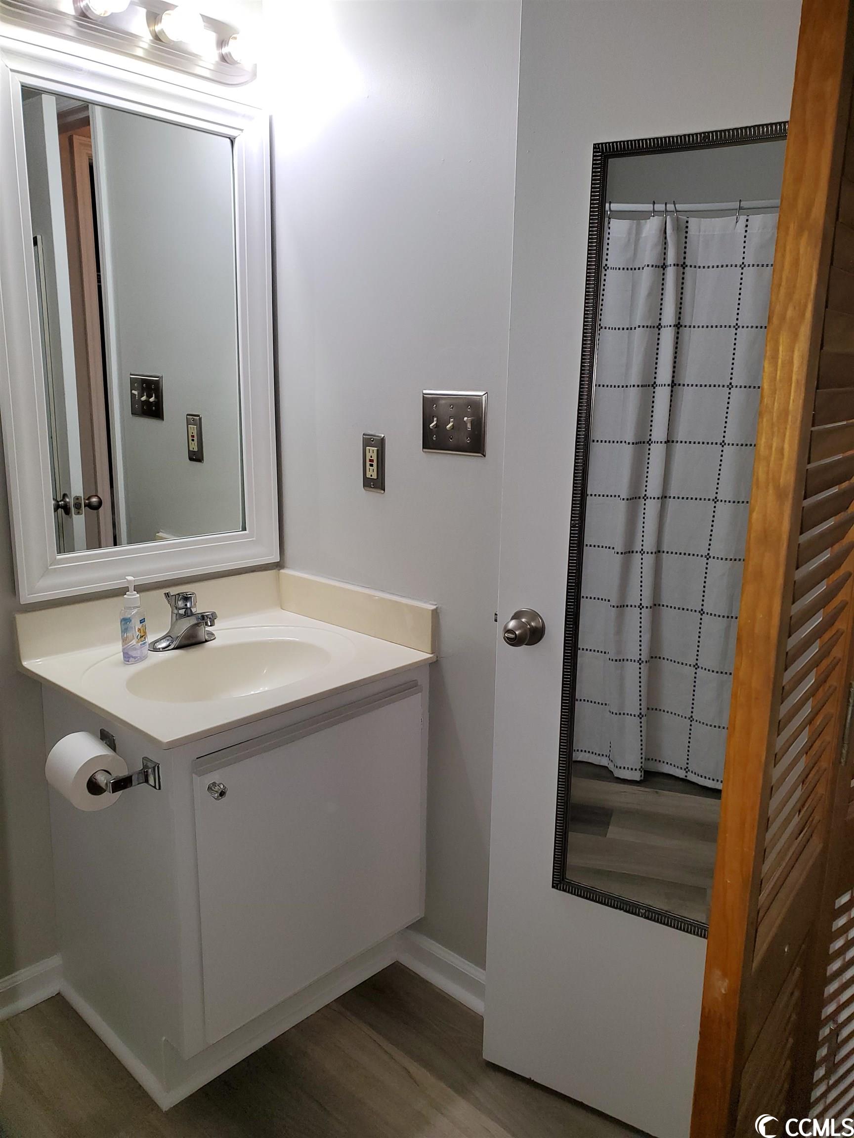Photo 10 of 16 of 924 Tall Oaks Dr. 924 K condo