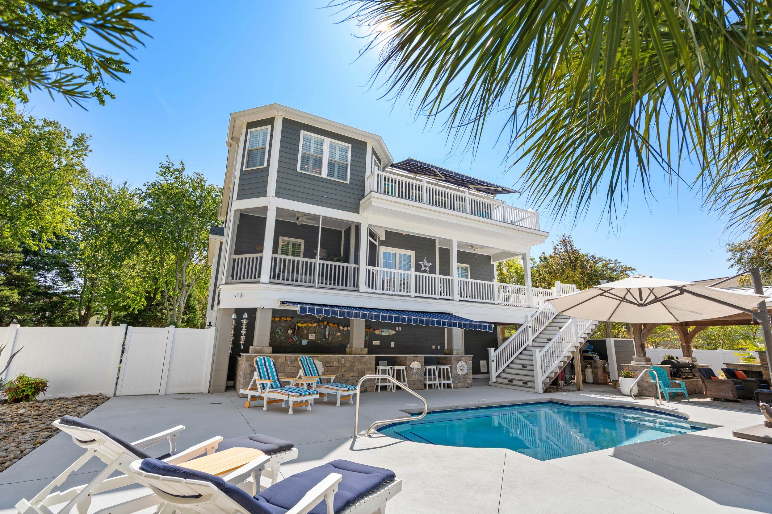 318 N Oak Dr.