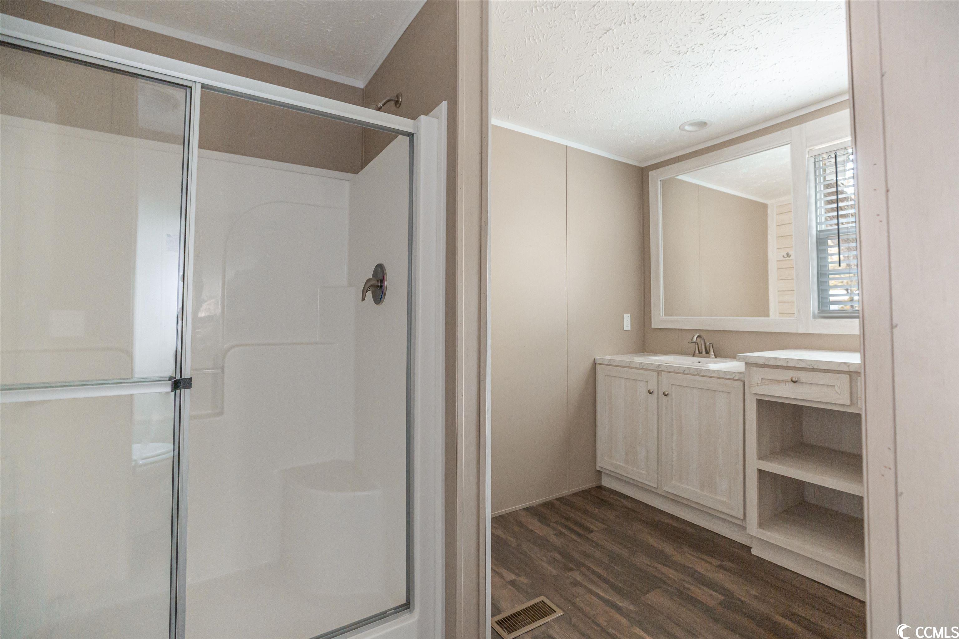 Photo 8 of 32 of 528 Lagrande Dr. mobile home