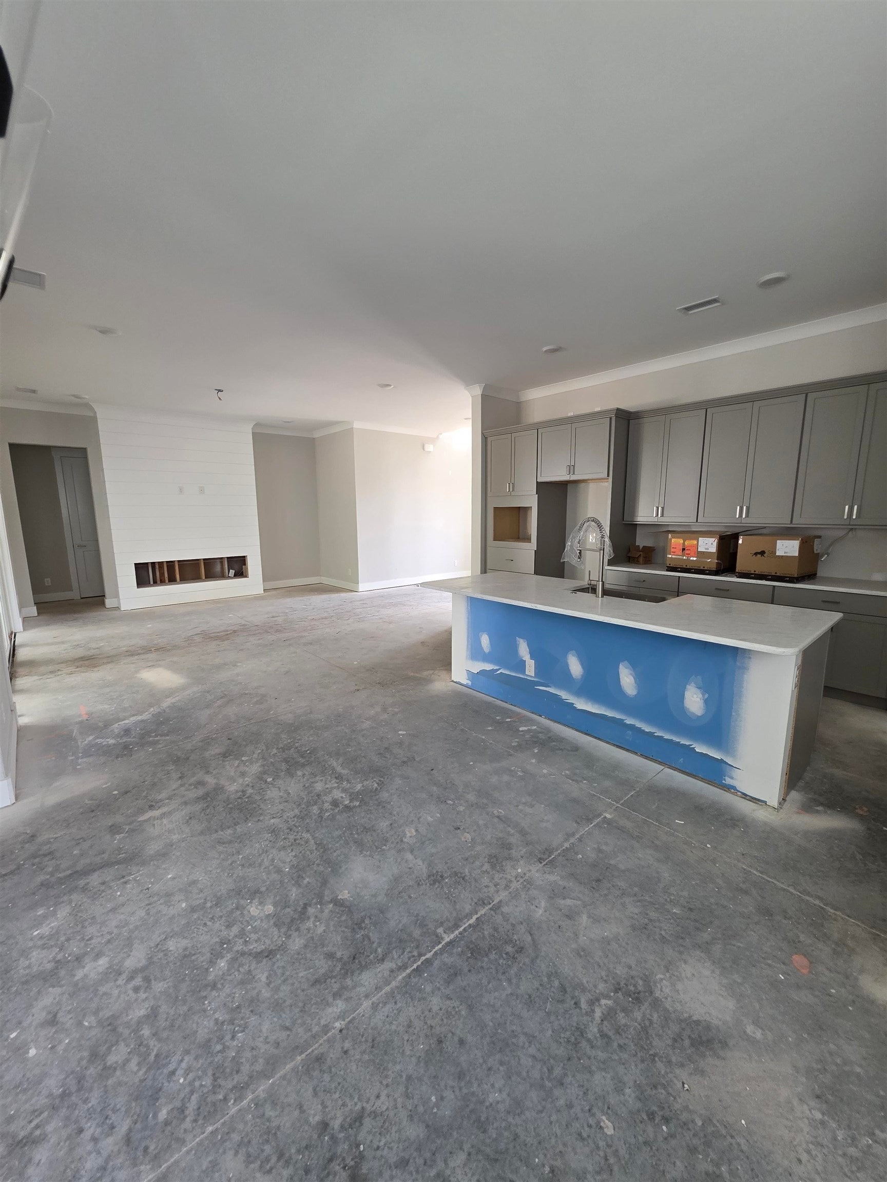2096 Manor Parc Dr