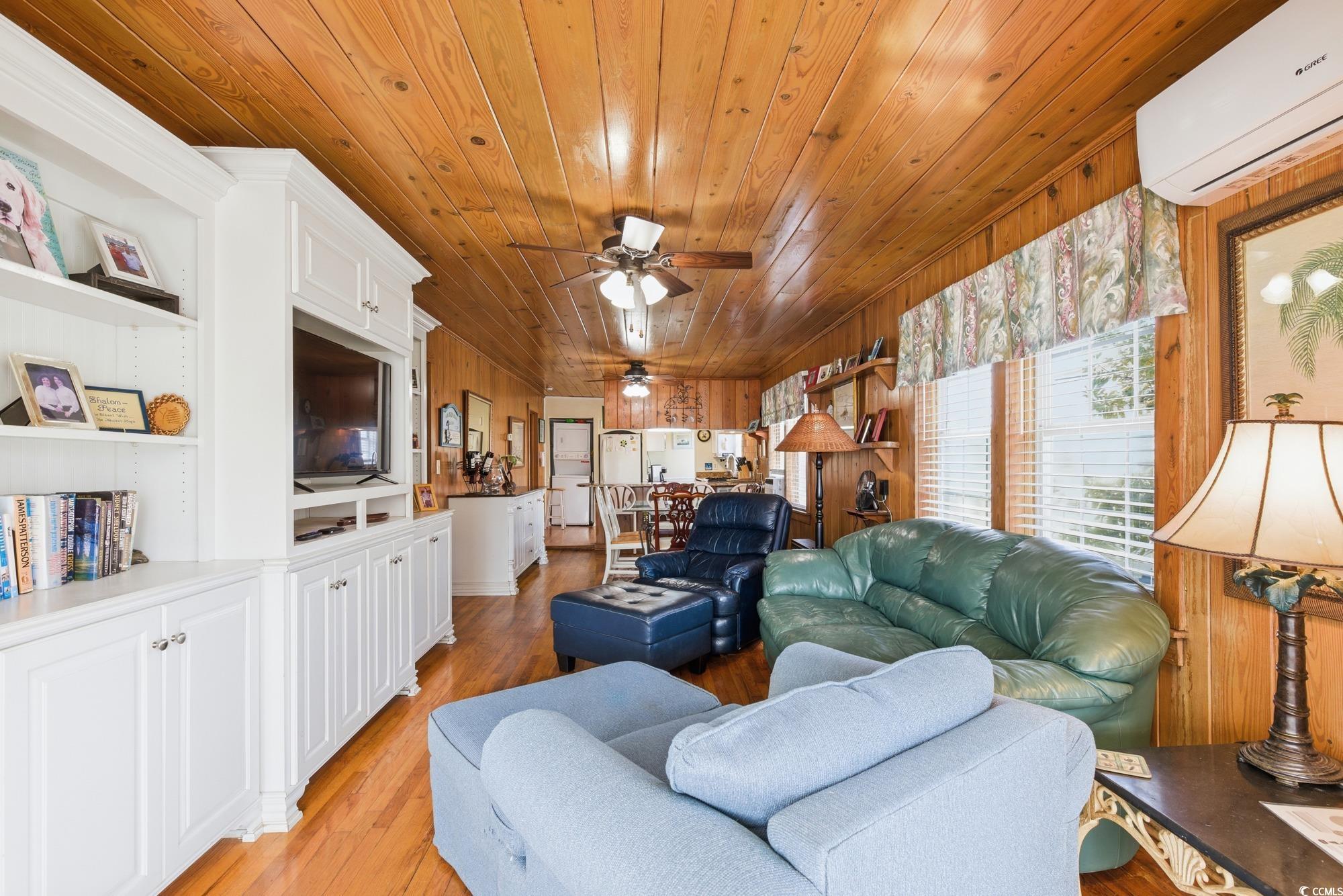 710 S Waccamaw Dr.