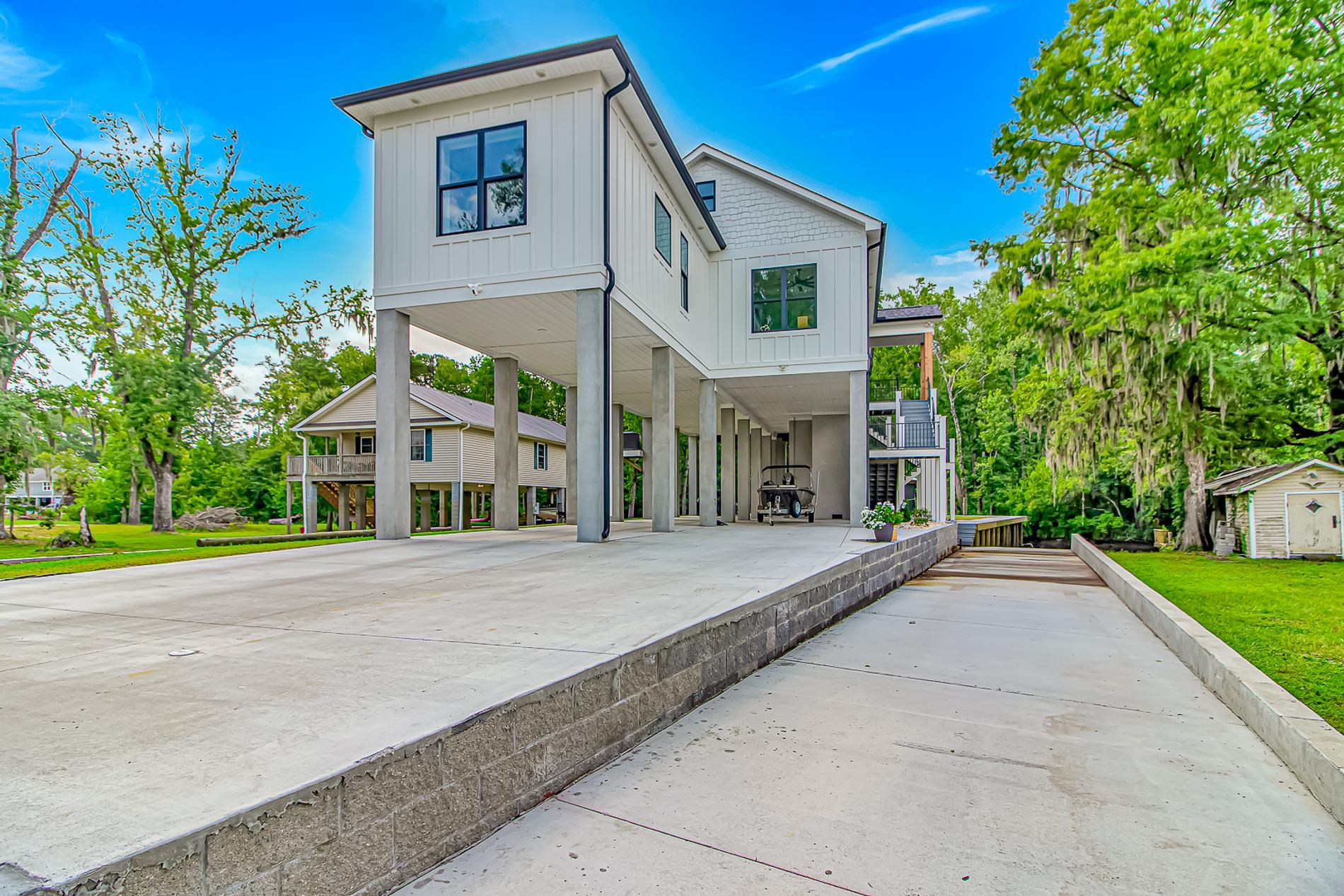 5854 Creekside Dr.