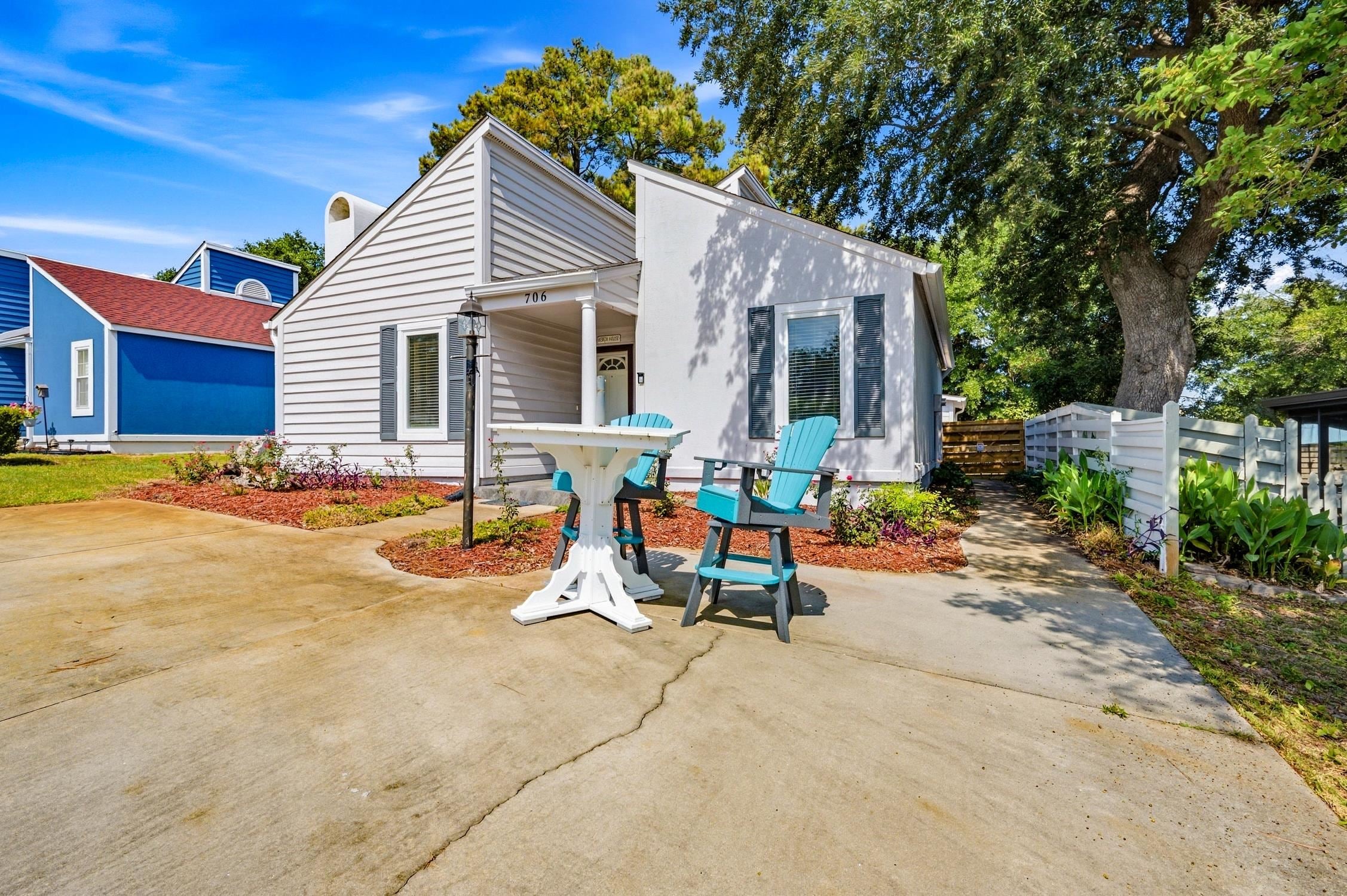 706 Jerdon Circle