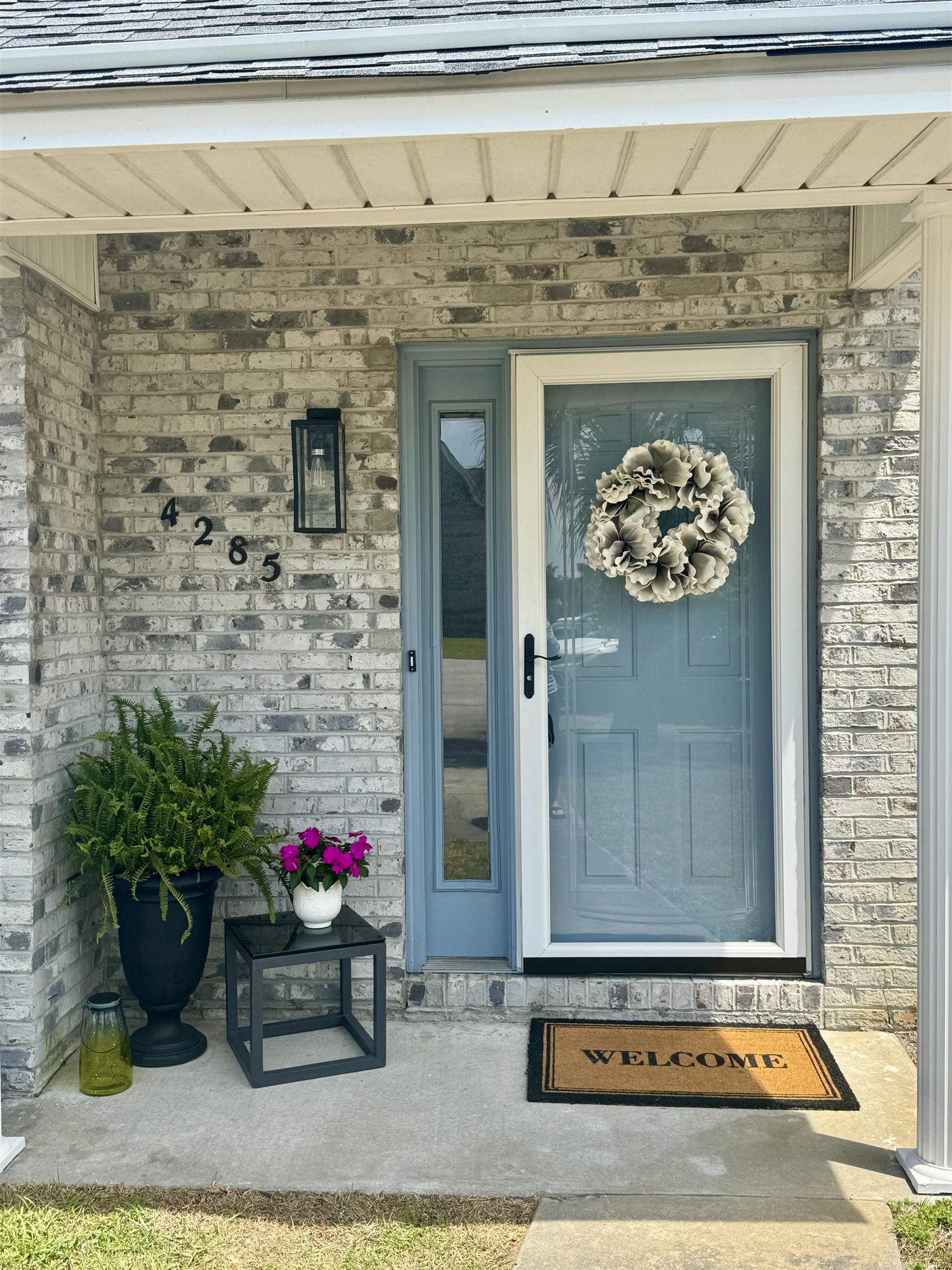 4285 Parkway Ln. 4285