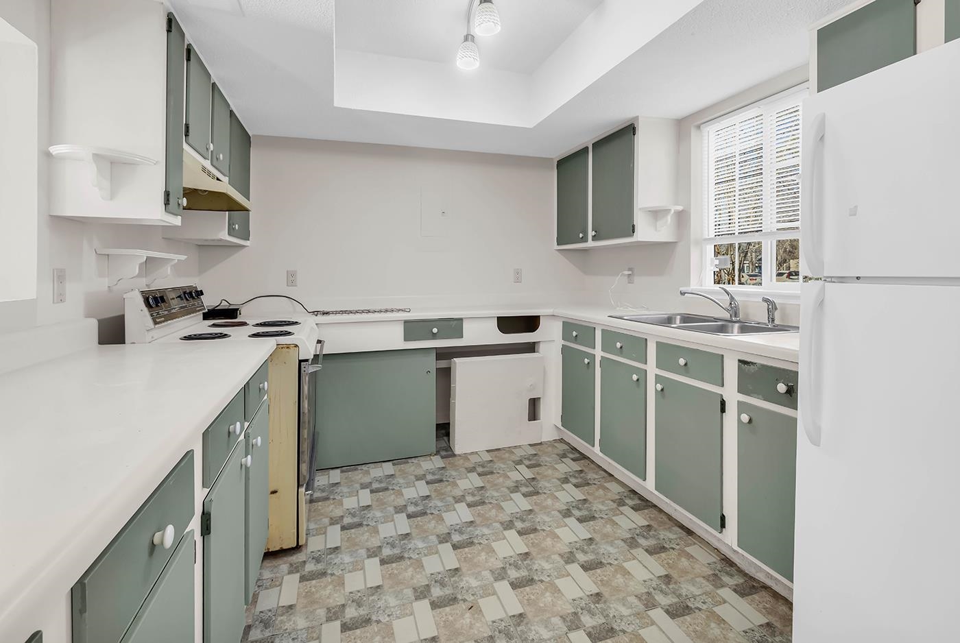 6632 Heron Point Rd.