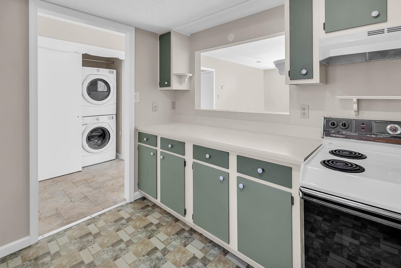 6632 Heron Point Rd.