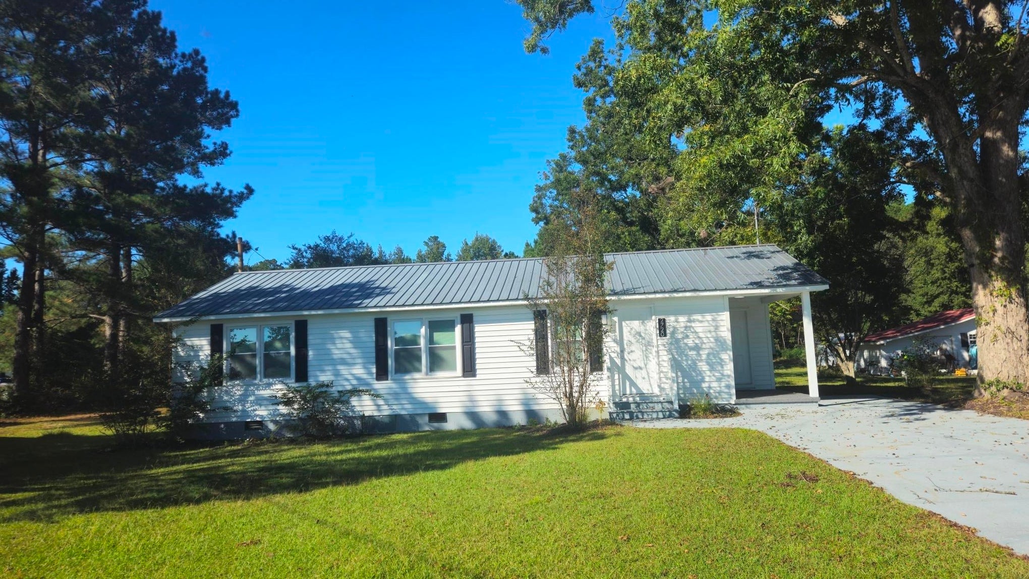 2720 Loop Rd.