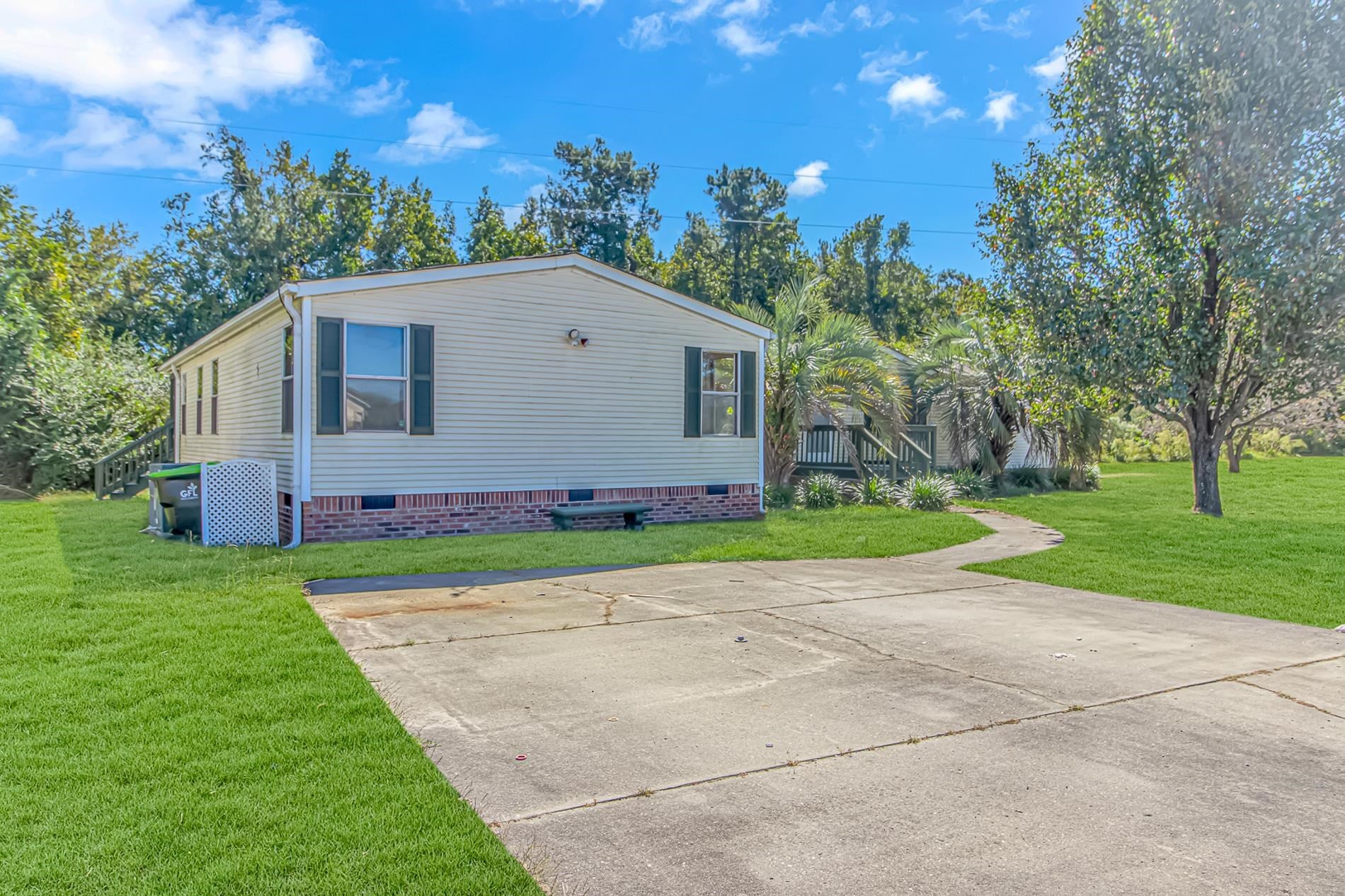 103 Tomoka Trail