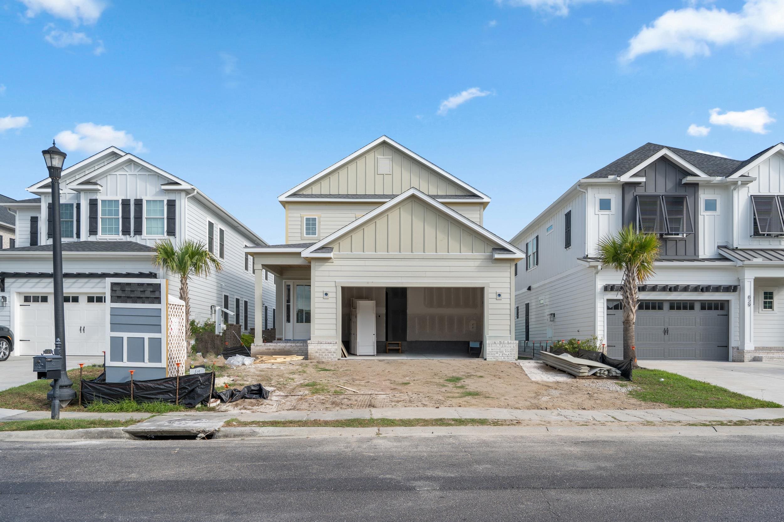 825 Crystal Water Way