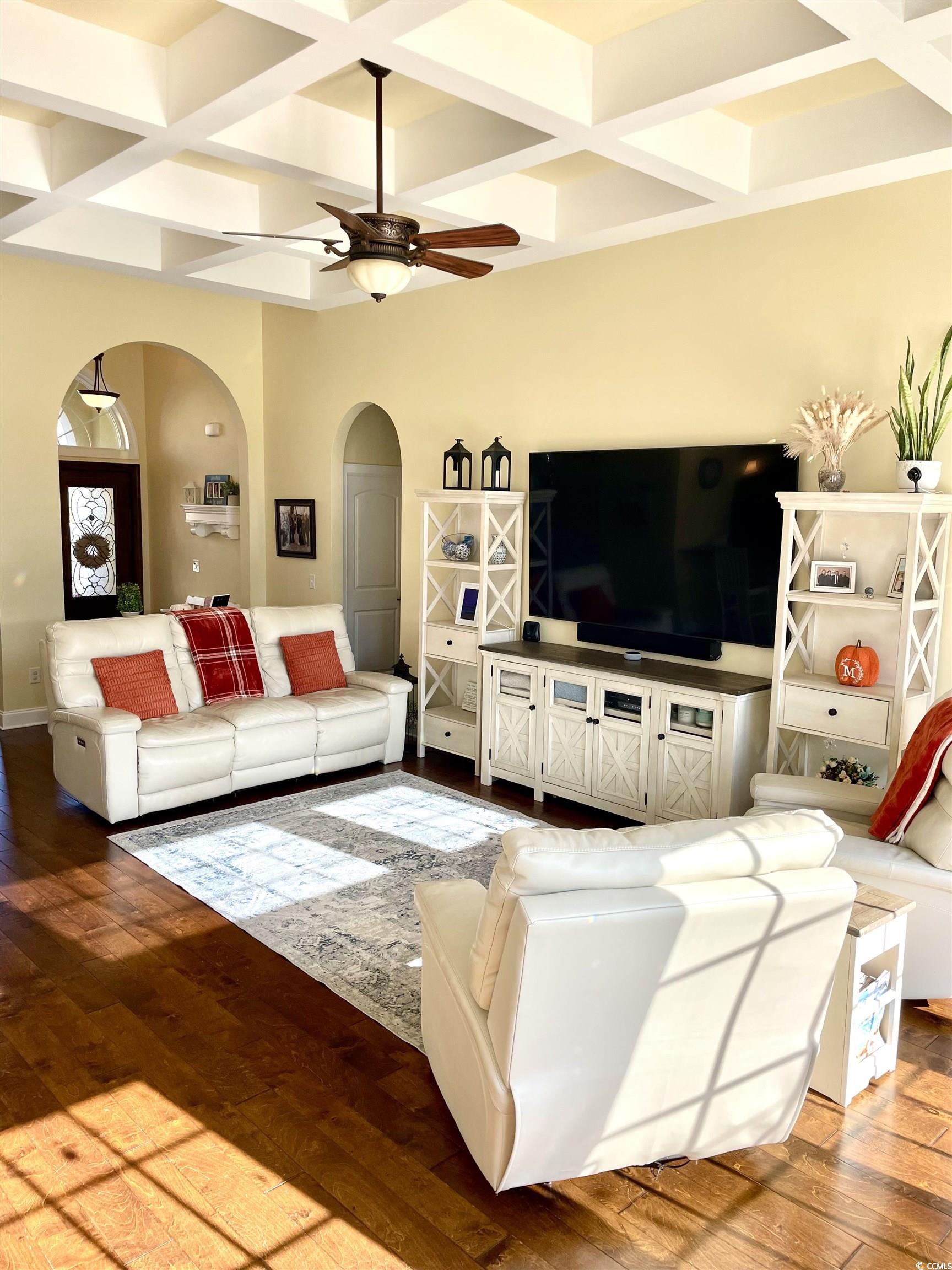 185 Avenue of the Palms