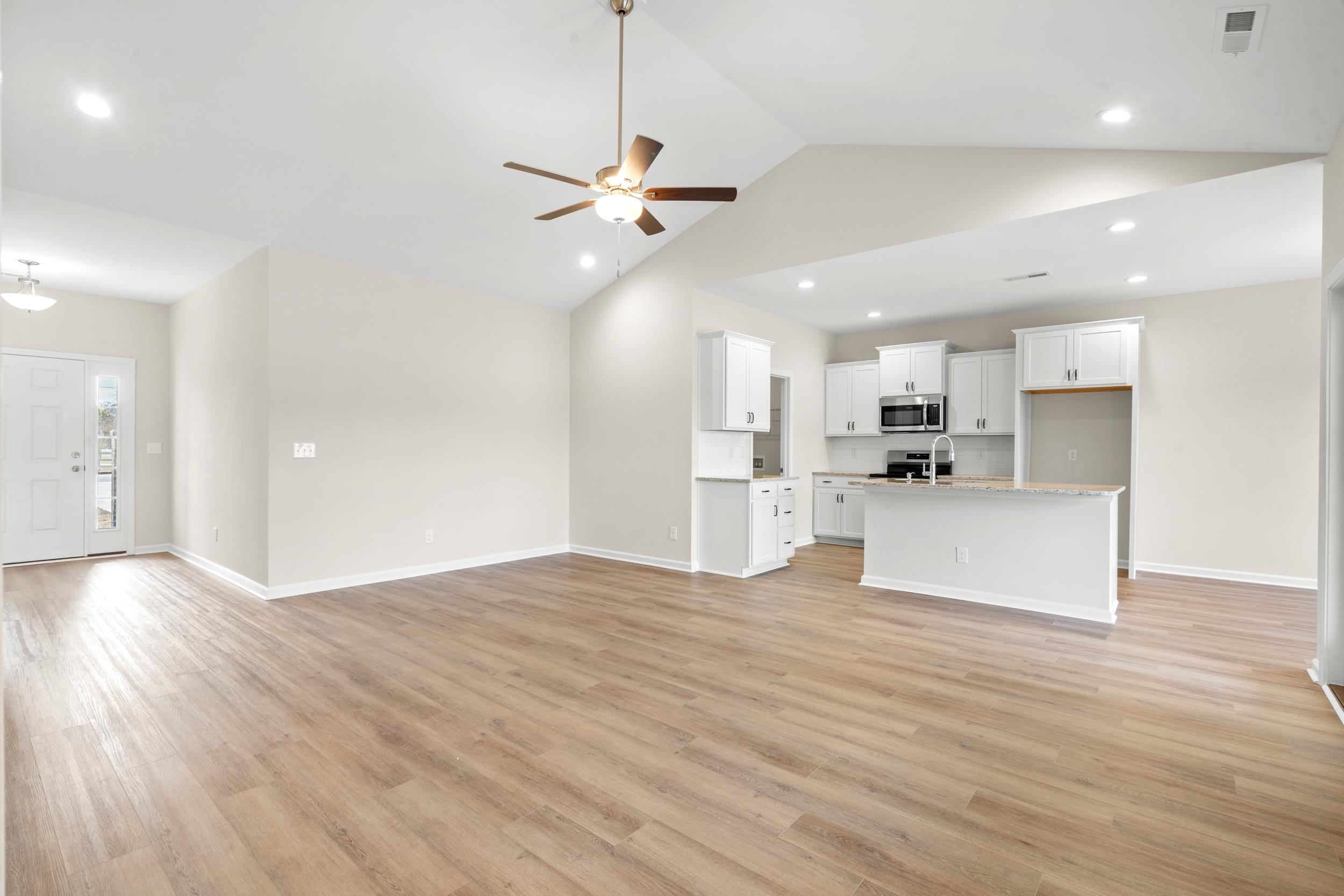 1142 W Business 9