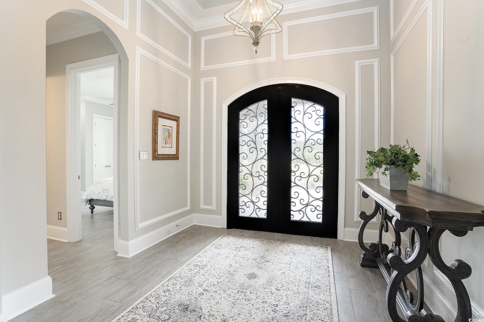 230 Ave. of the Palms