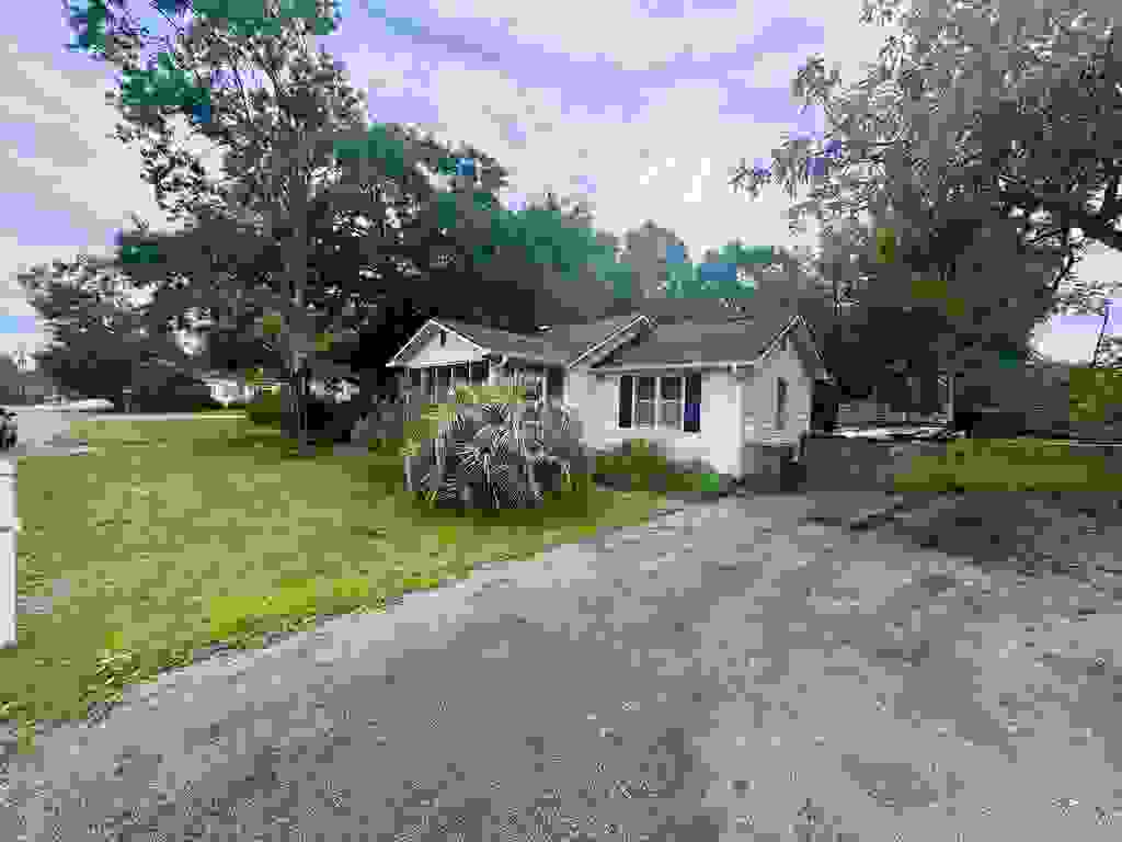 Photo of 103 E Elmwood St, Andrews, SC 29510 (MLS # 2621068)