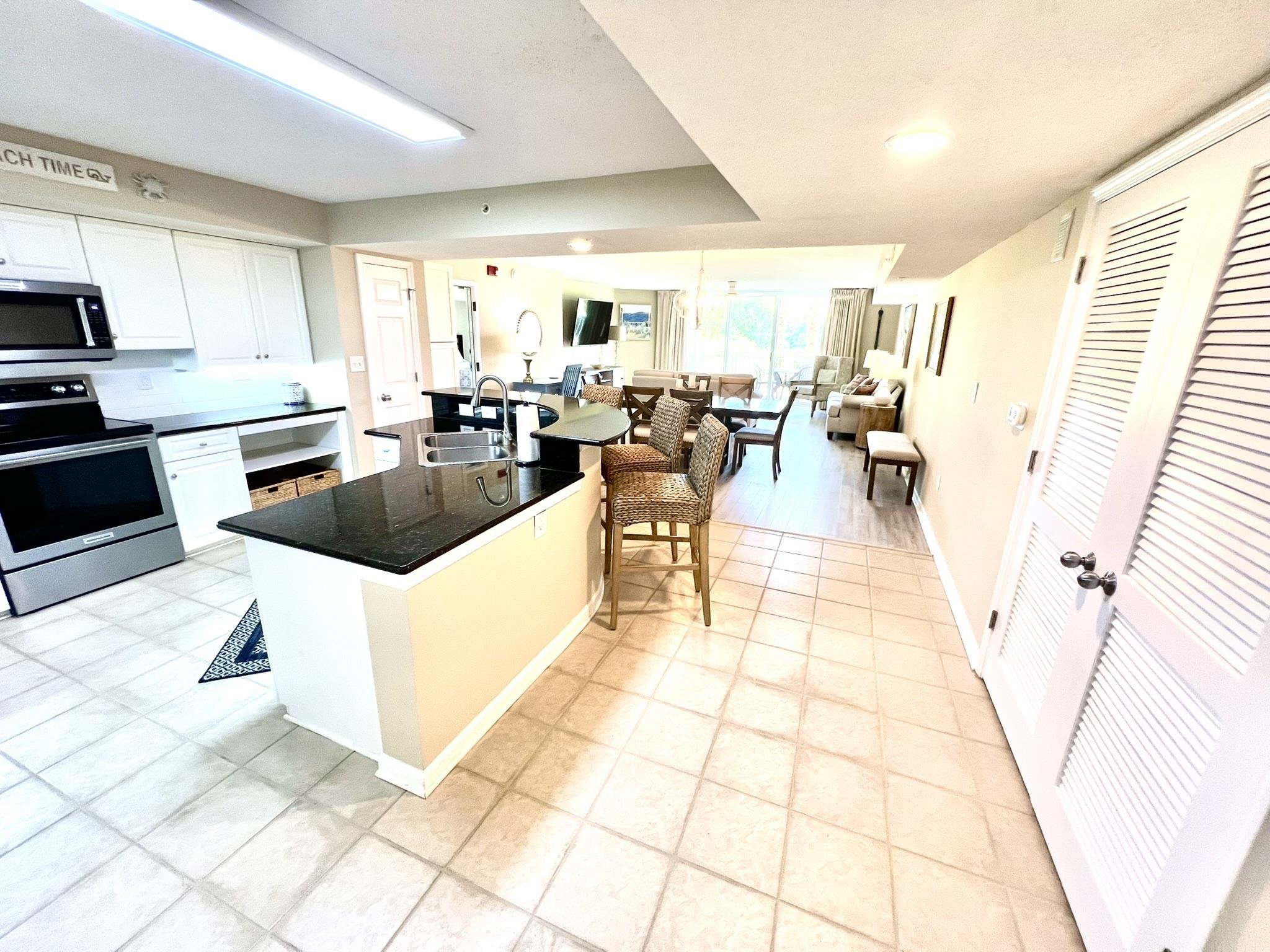 2151 Bridgeview Ct. 3-102