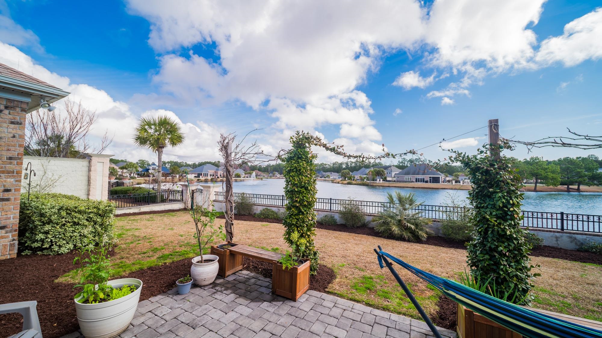 424 Waterfall Circle