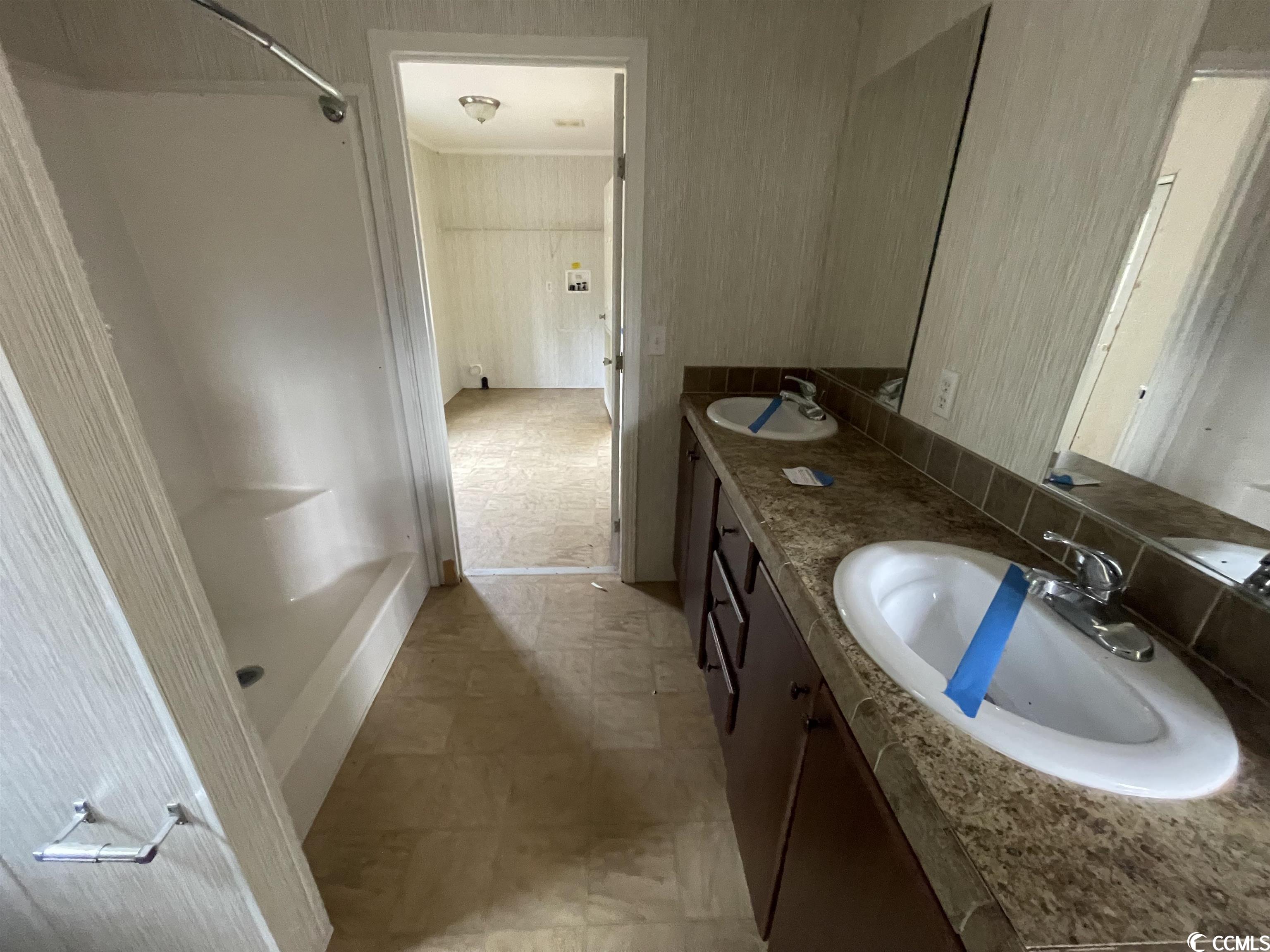 Photo 5 of 16 of 420 Shady Pecan Trail mobile home