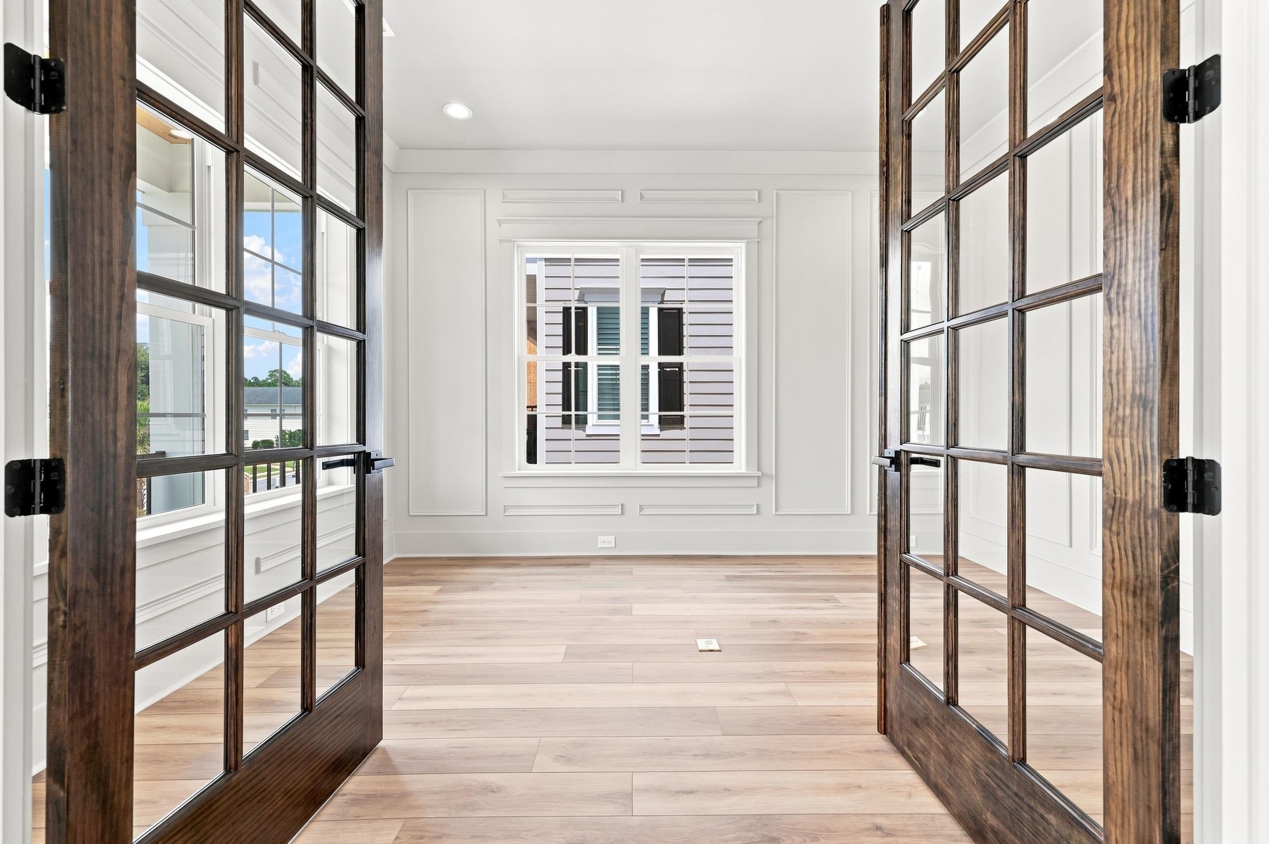 401 Saint Julian Ln.