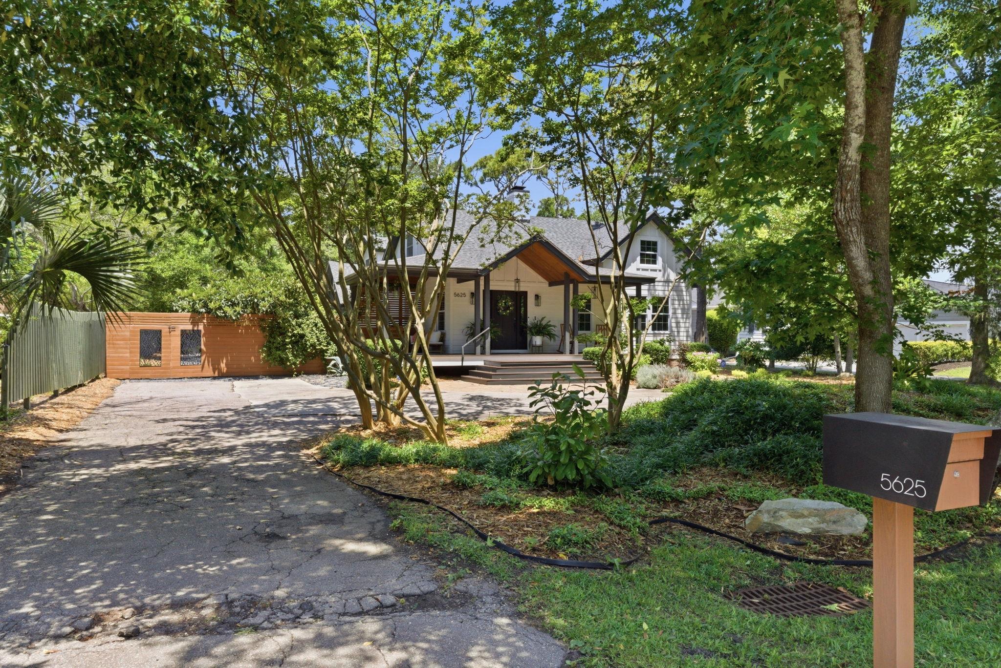 5625 Pinckney Ave.