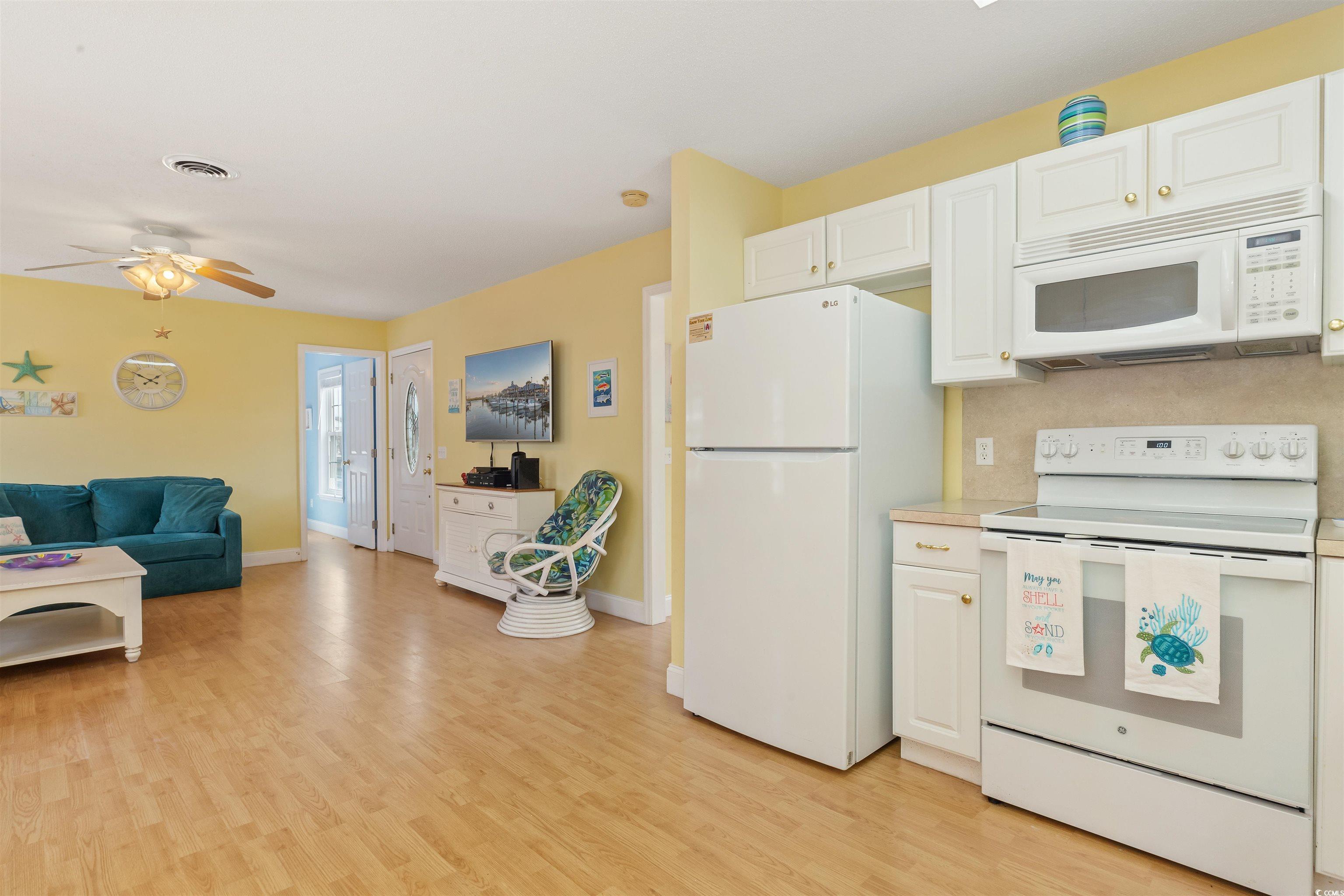 Surfside Beach, South Carolina 29575, United States, 3 Bedrooms Bedrooms, ,2 BathroomsBathrooms,Residential,Pending,87370