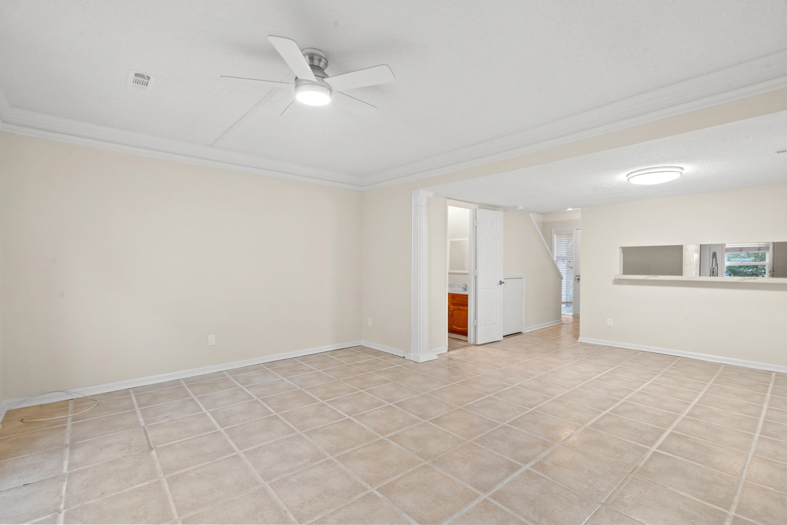 306 76th Ave. N B-10