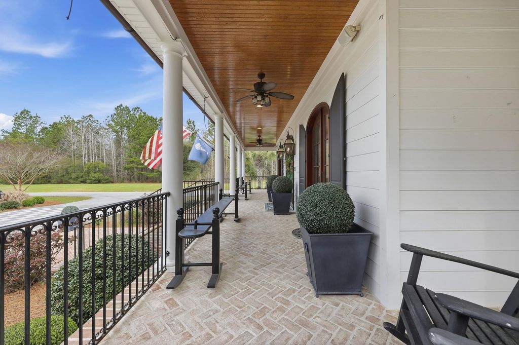 Photo of 746 Sumter Hwy, Kingstree, SC 29556 (MLS # 2611574)
