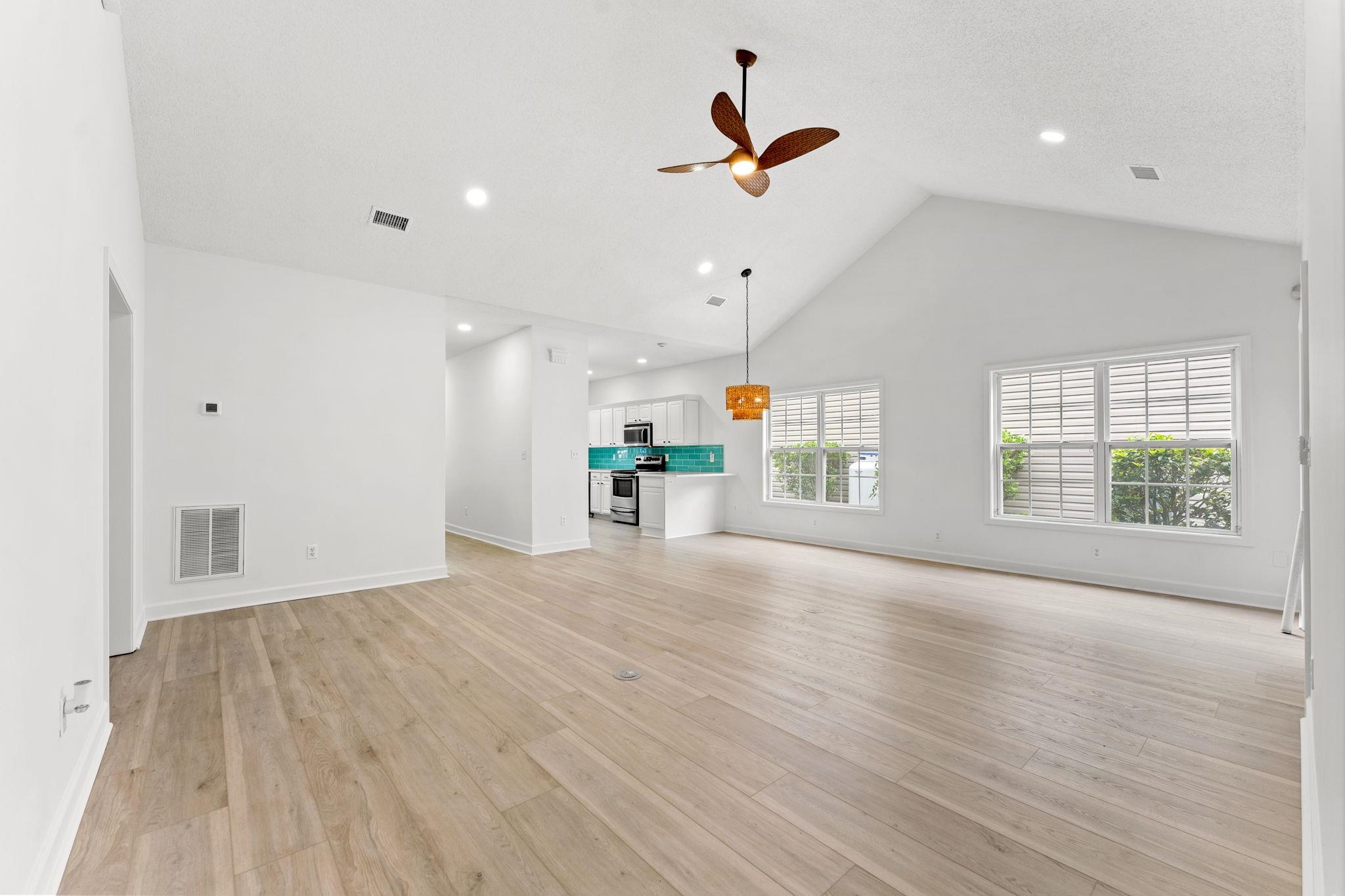 618 5th Ave. S