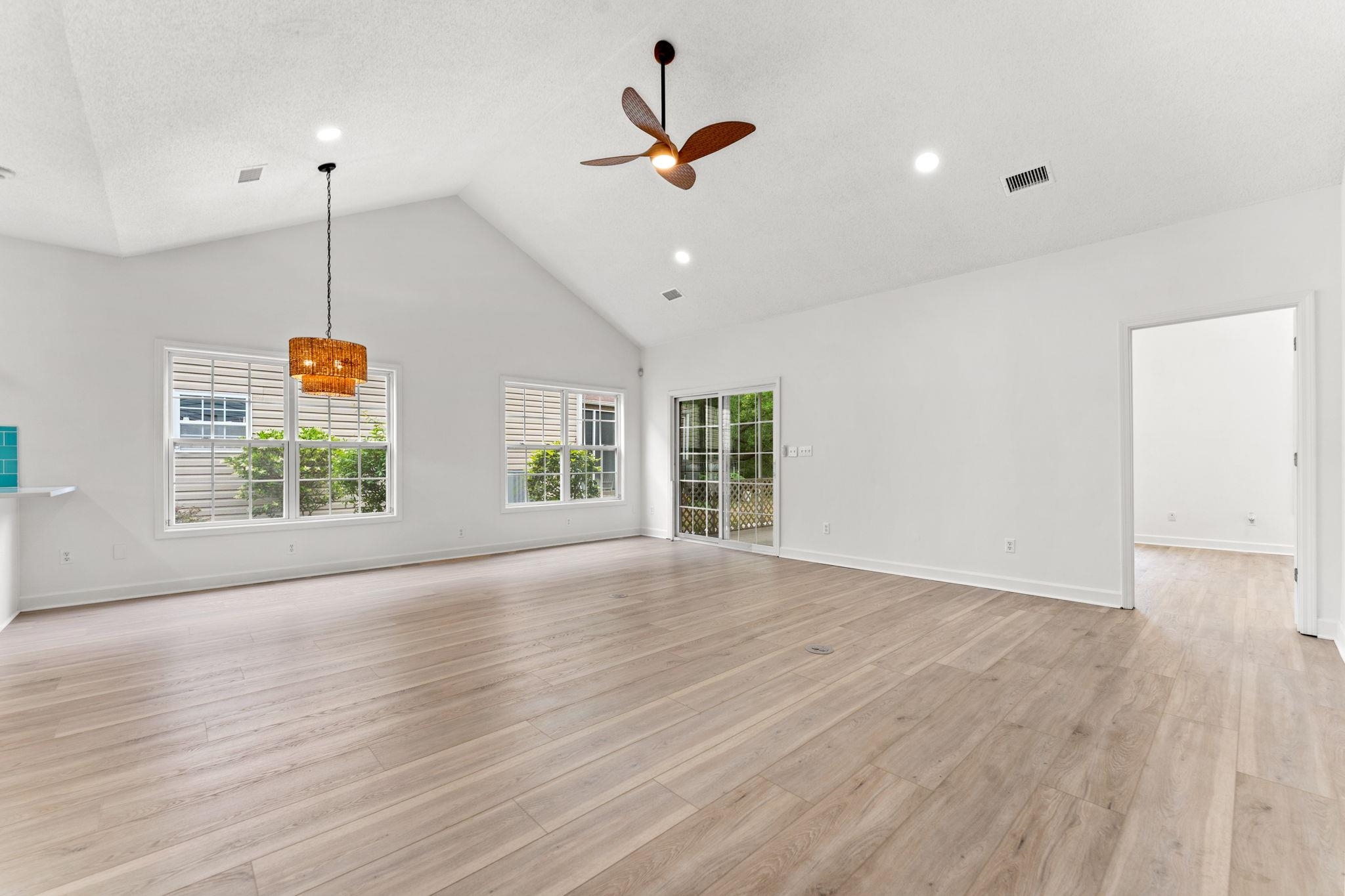 618 5th Ave. S