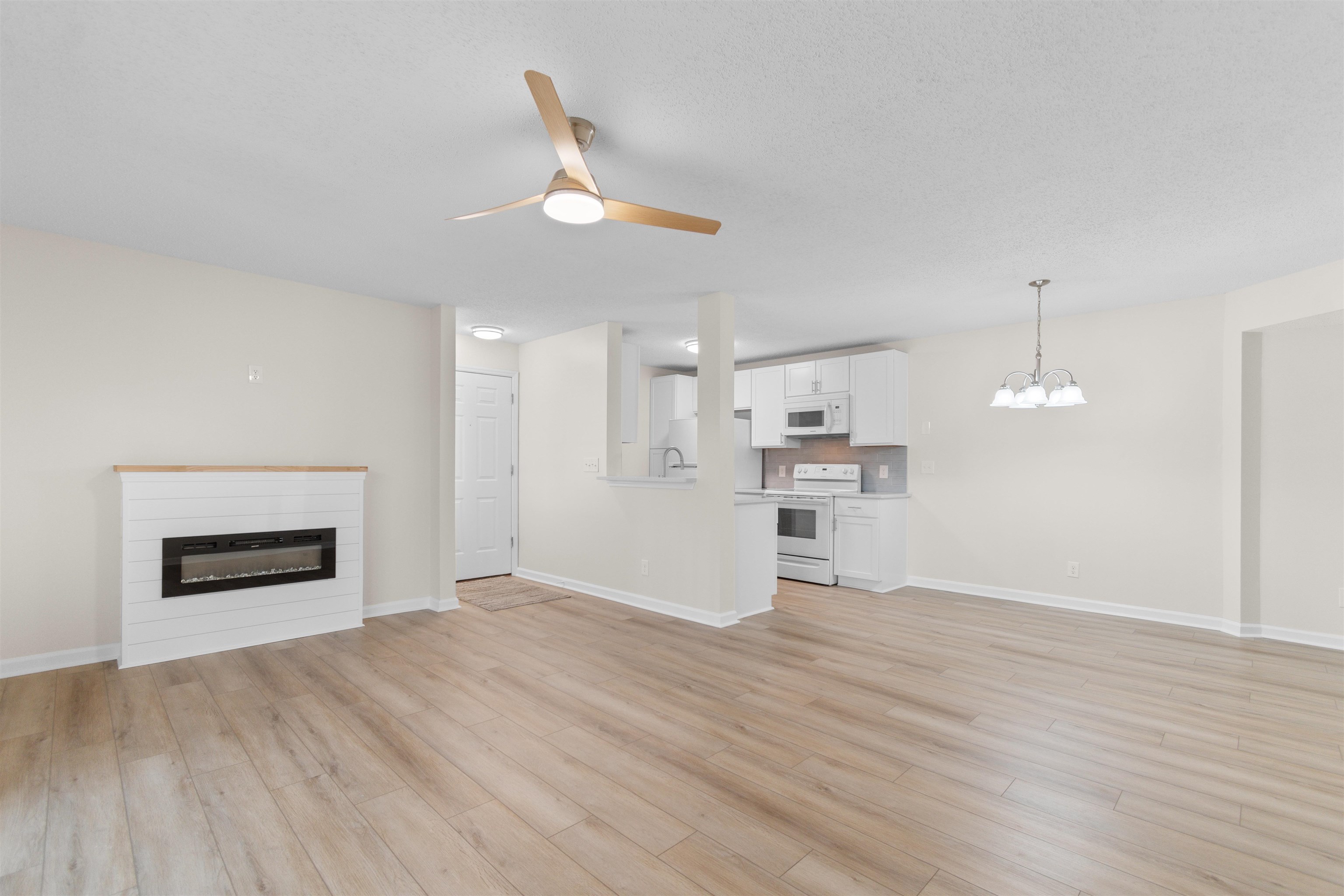 1980 Bent Grass Dr. F