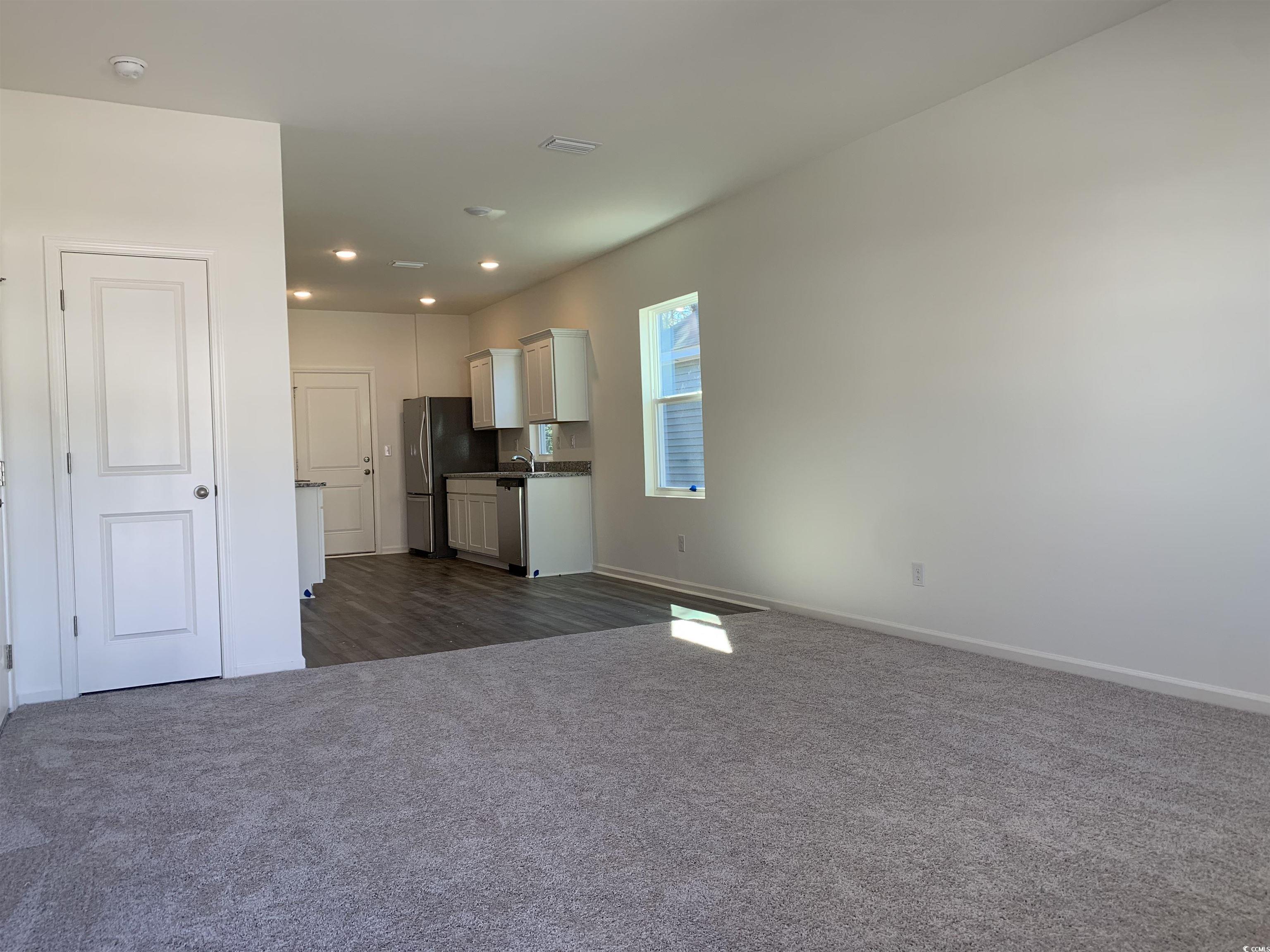 516 Silver Pidgeon St