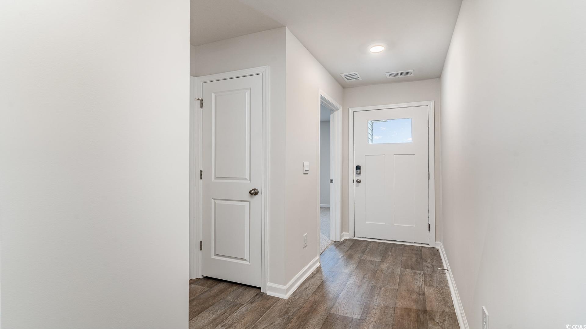 7469 Meadow Walk Loop