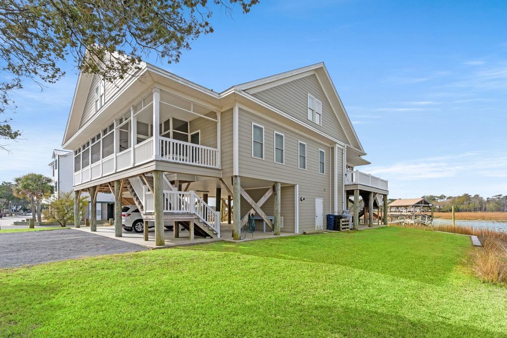 Photo of 187 Myrtle Ave, Pawleys Island, SC 29585 (MLS # 2602979)