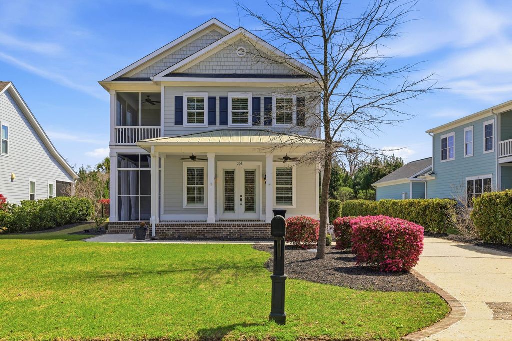 Photo of 202 Spreading Oak Dr, Pawleys Island, SC 29585 (MLS # 2607202)