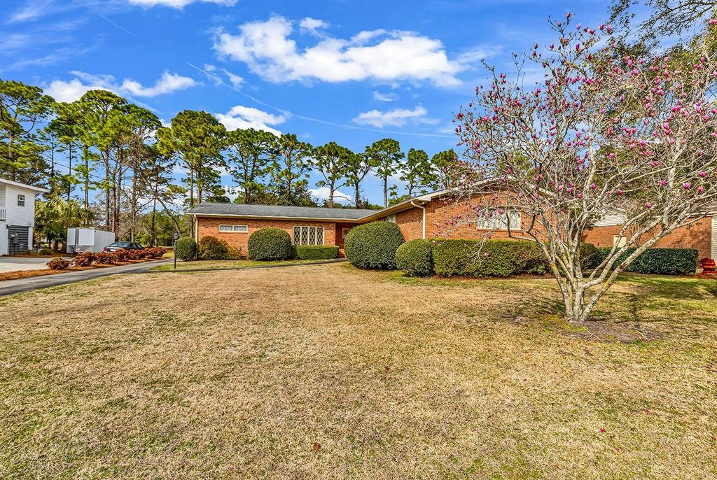 Photo of 98 Forest Loop, Pawleys Island, SC 29585 (MLS # 2605691)