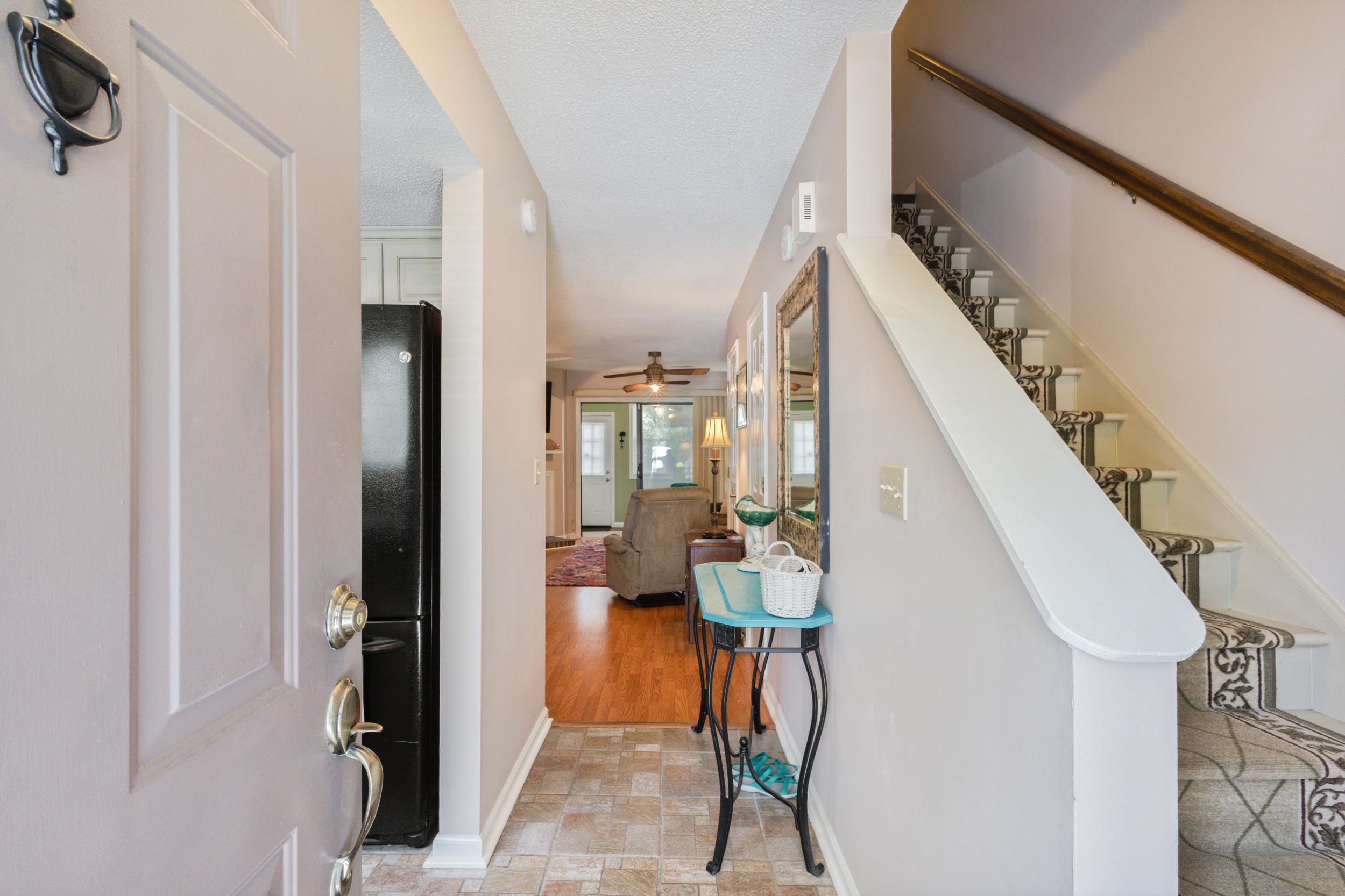 100 Shadow Moss Pl. 94