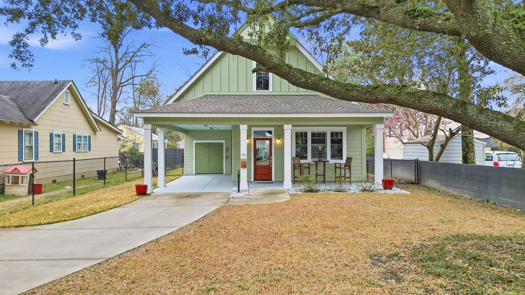 Photo of 1109 Duke St, Georgetown, SC 29440 (MLS # 2609517)