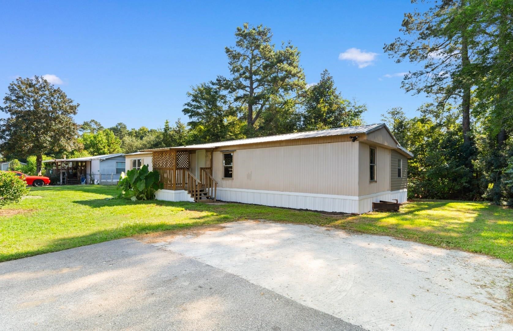 5502 Old Woods Rd.